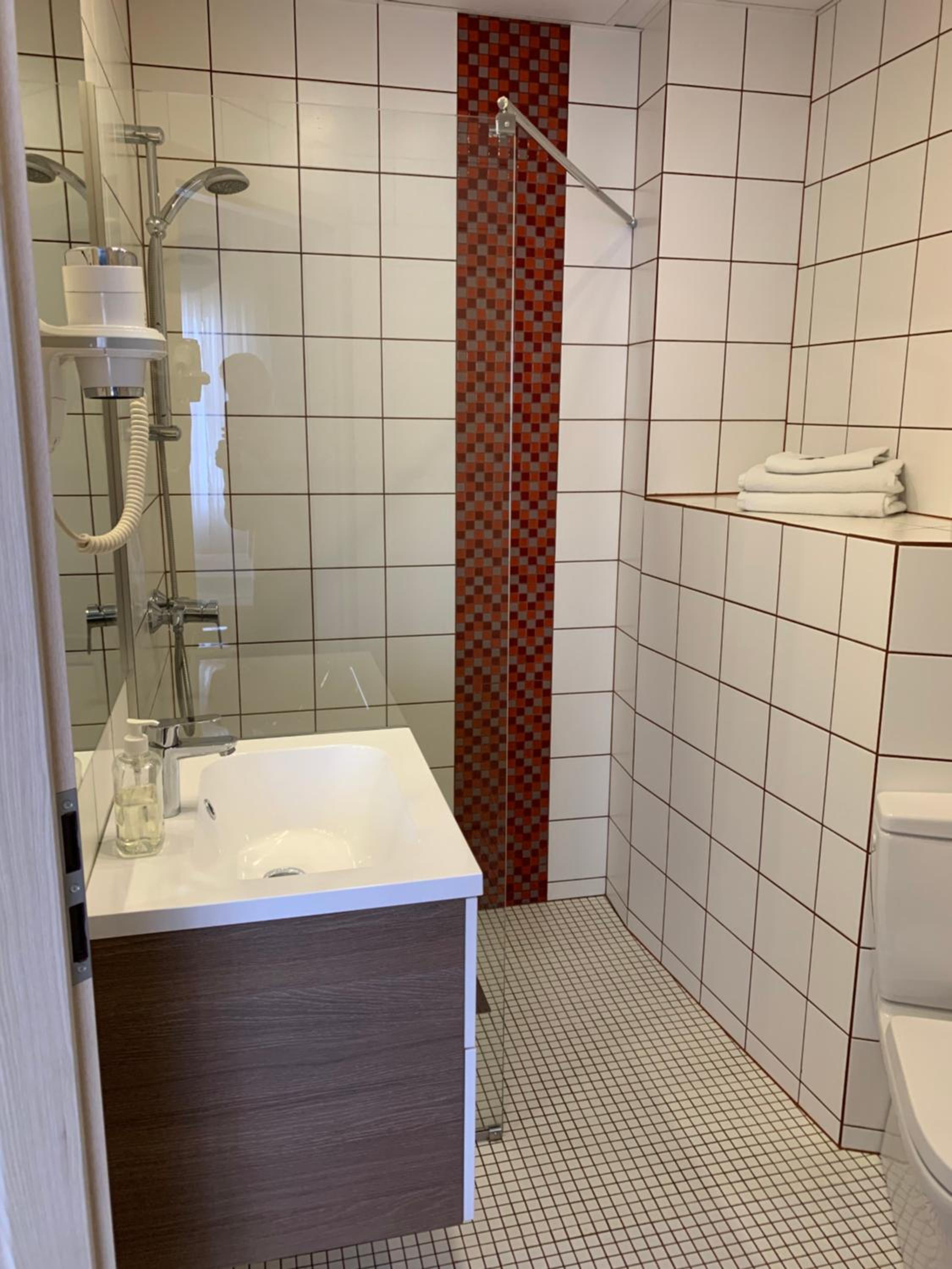 Double Room - Photo 23