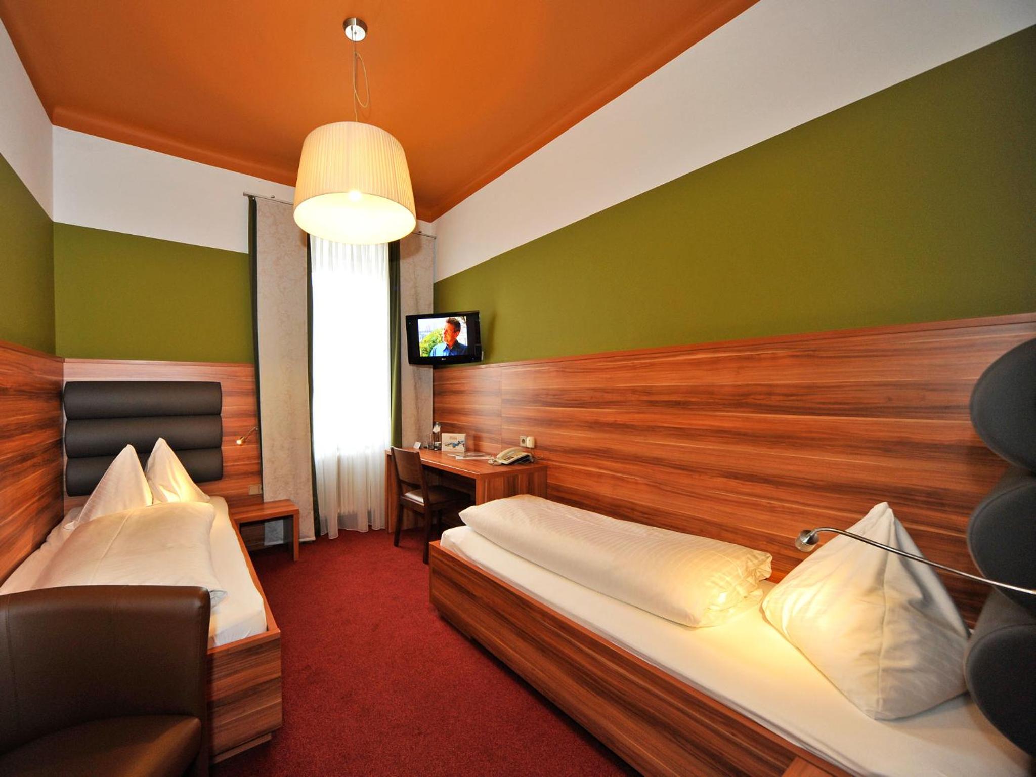 Double Room - Photo 2