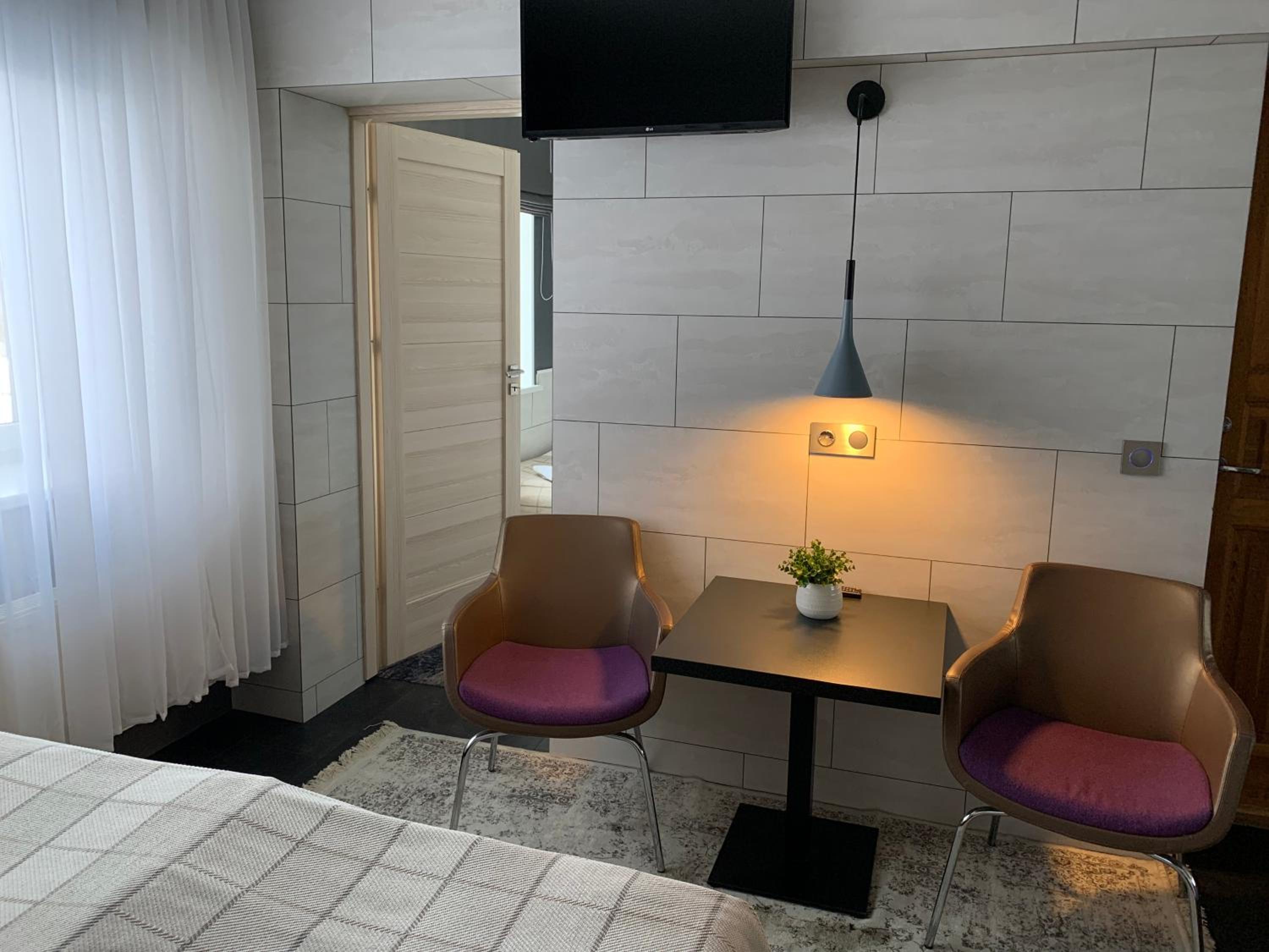 Superior Quadruple Room - Photo 8
