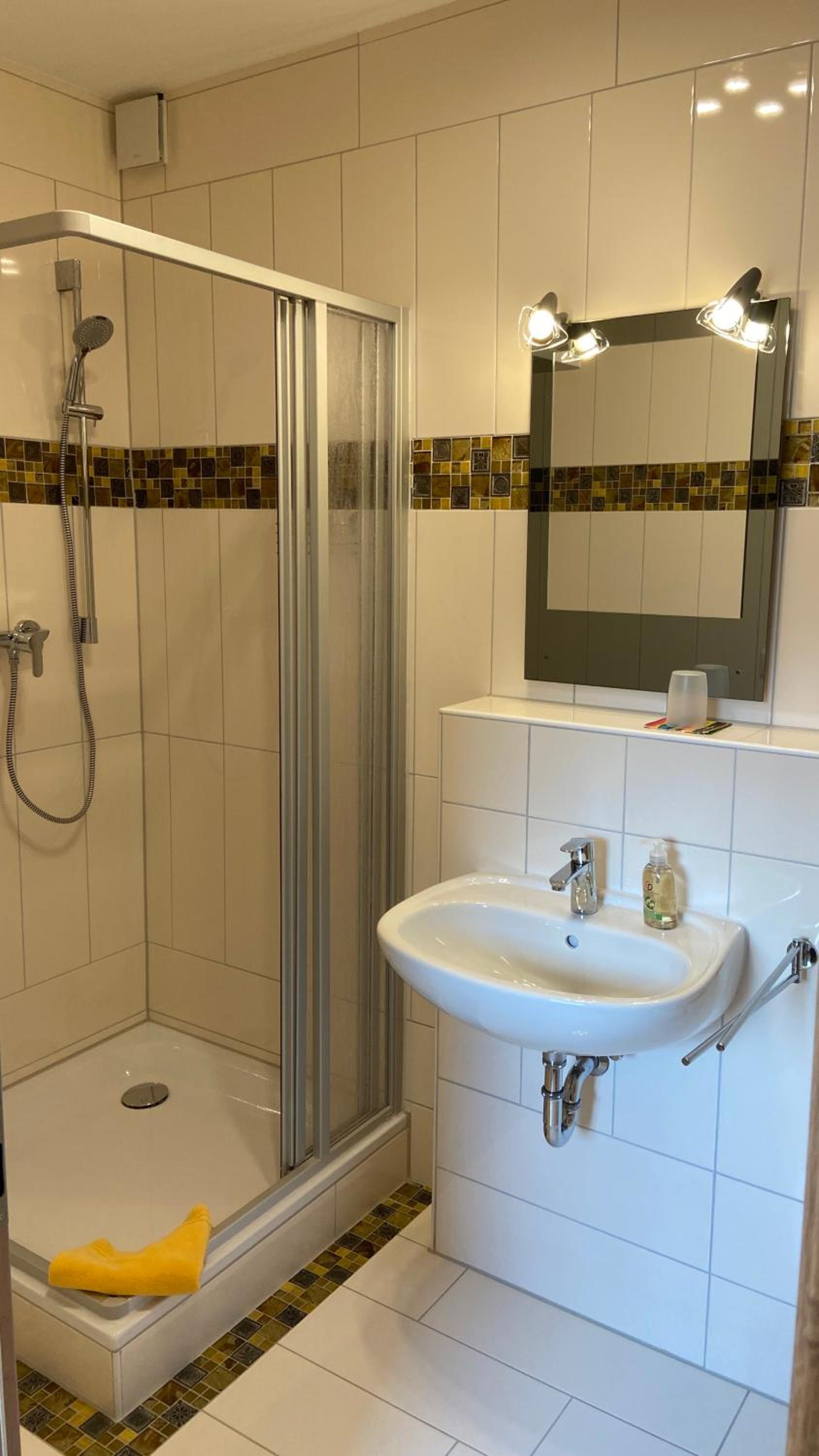 Single Room photo 2