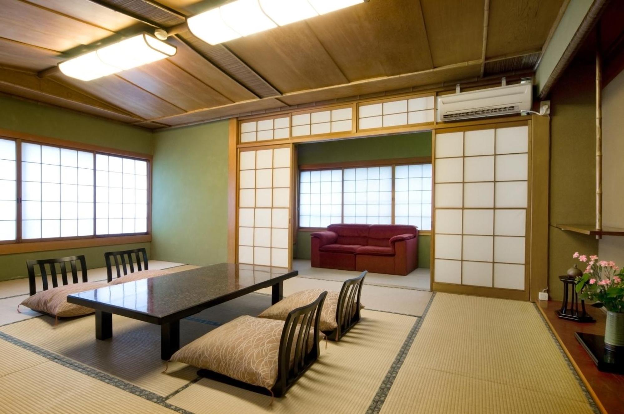 Japanese-Style Room with Private Toilet - Photo 3