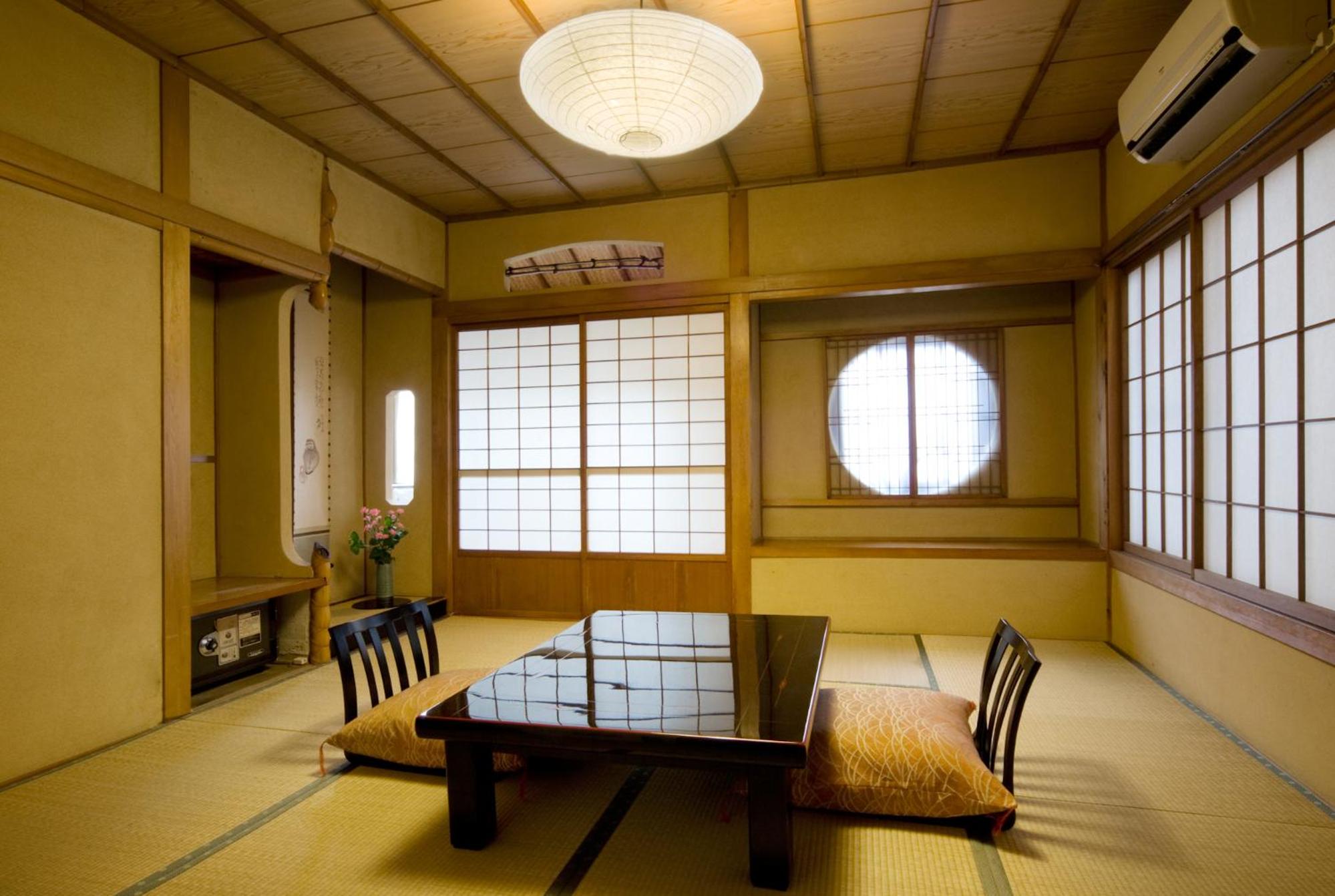 Japanese-Style Room with Private Toilet - Photo 1