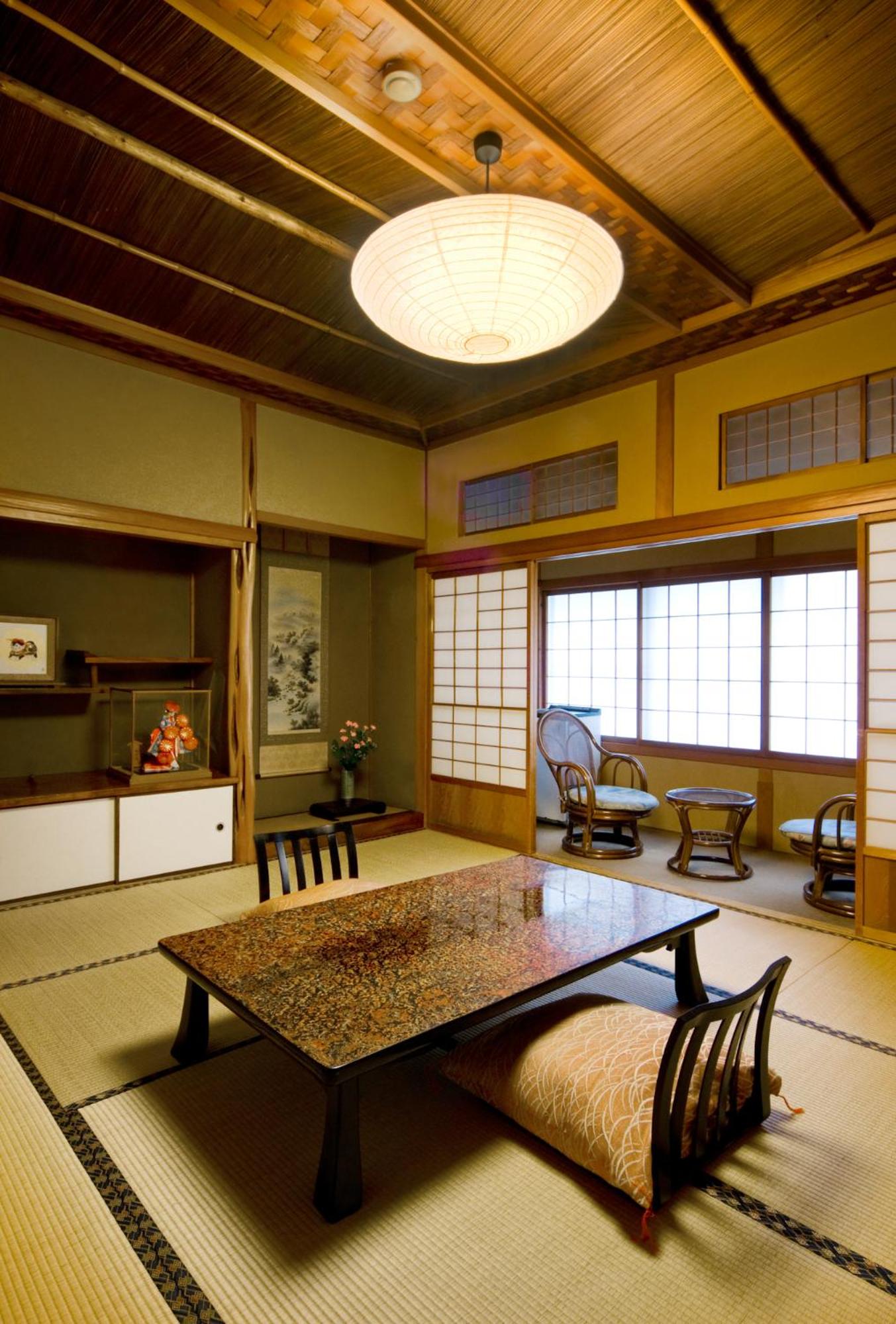 Japanese-Style Room with Shared Toilet - Photo 1