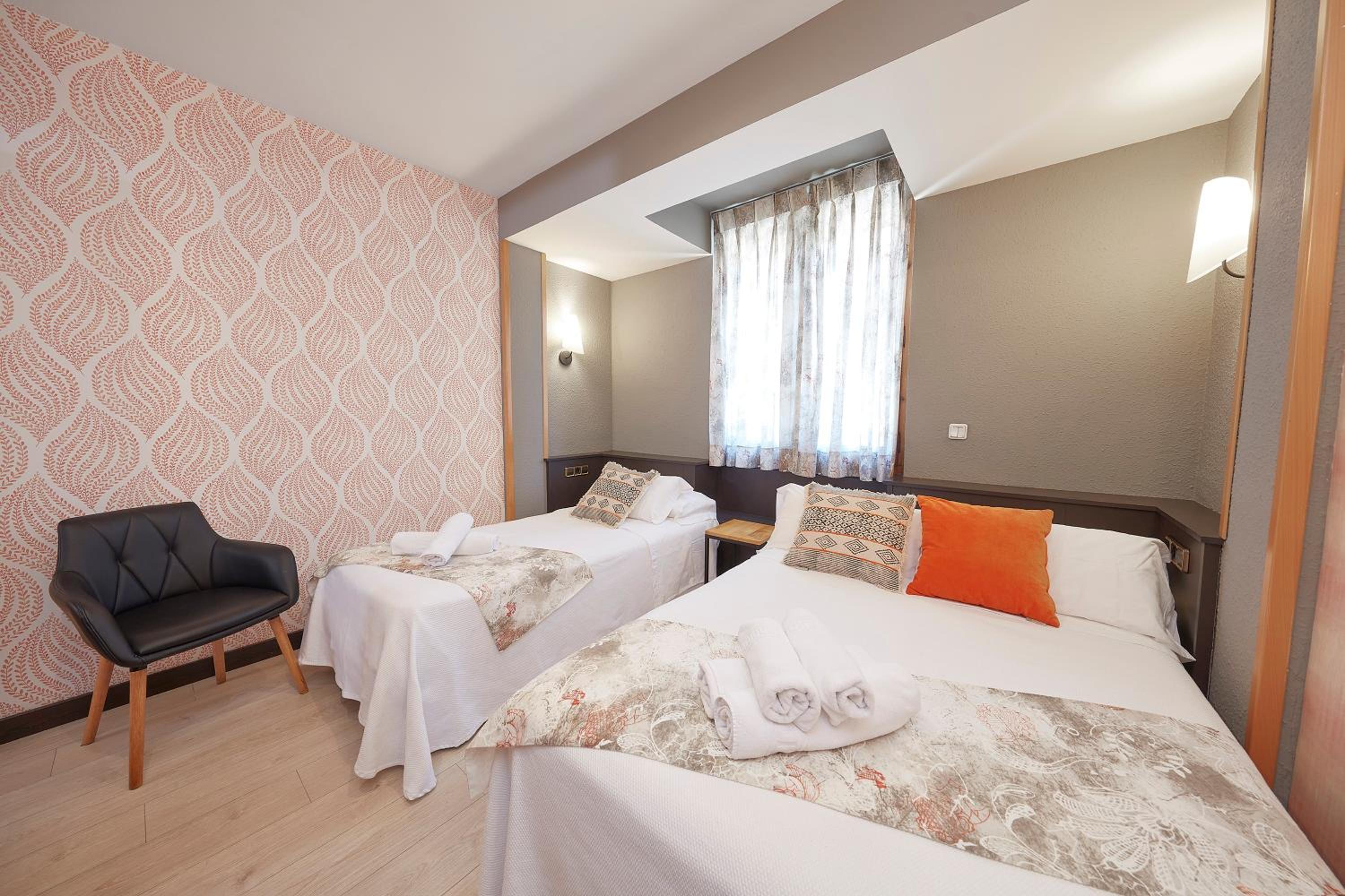 Habitación triple (2 adultos + 1 niño)