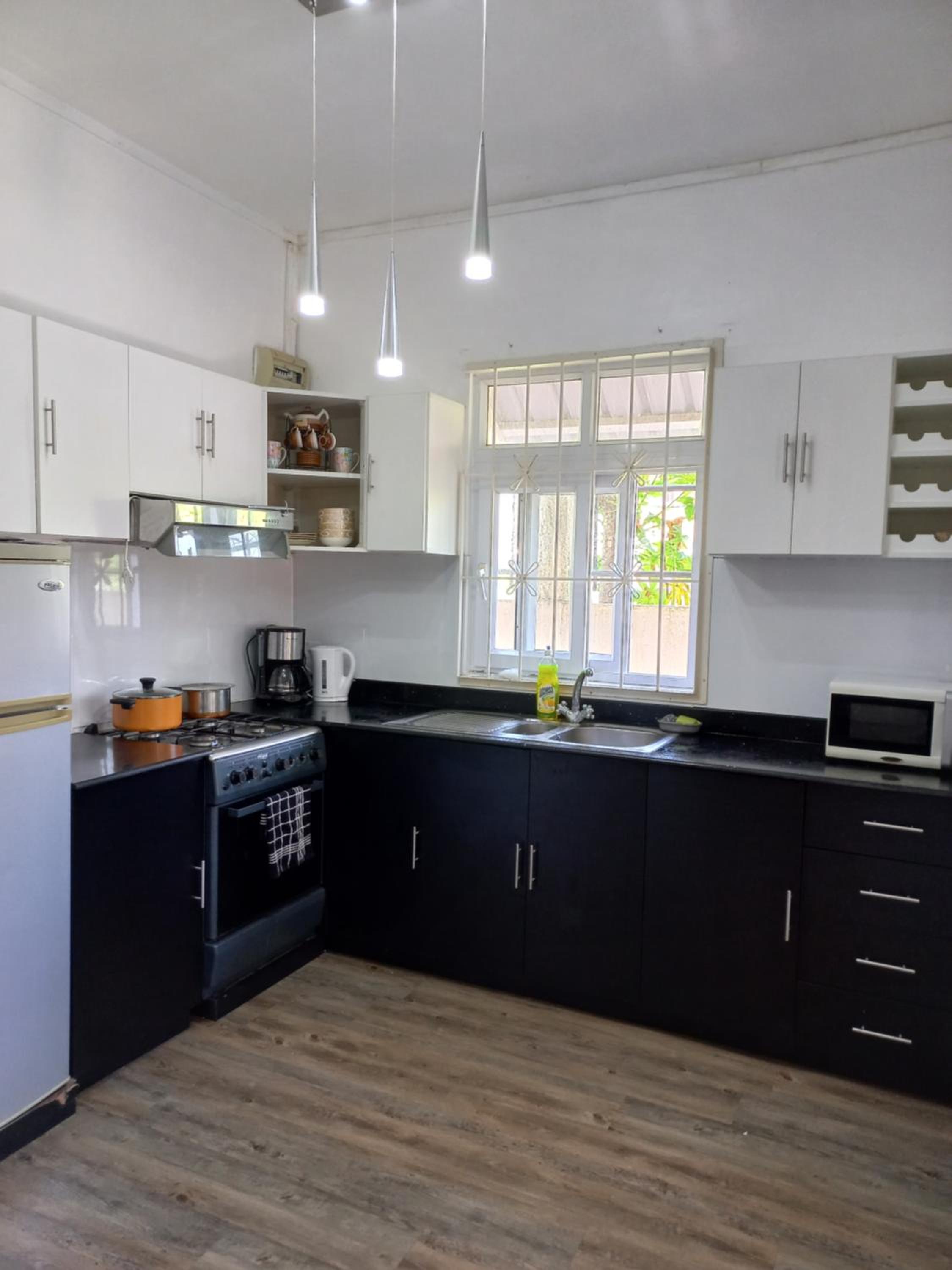Three-Bedroom House photo 2