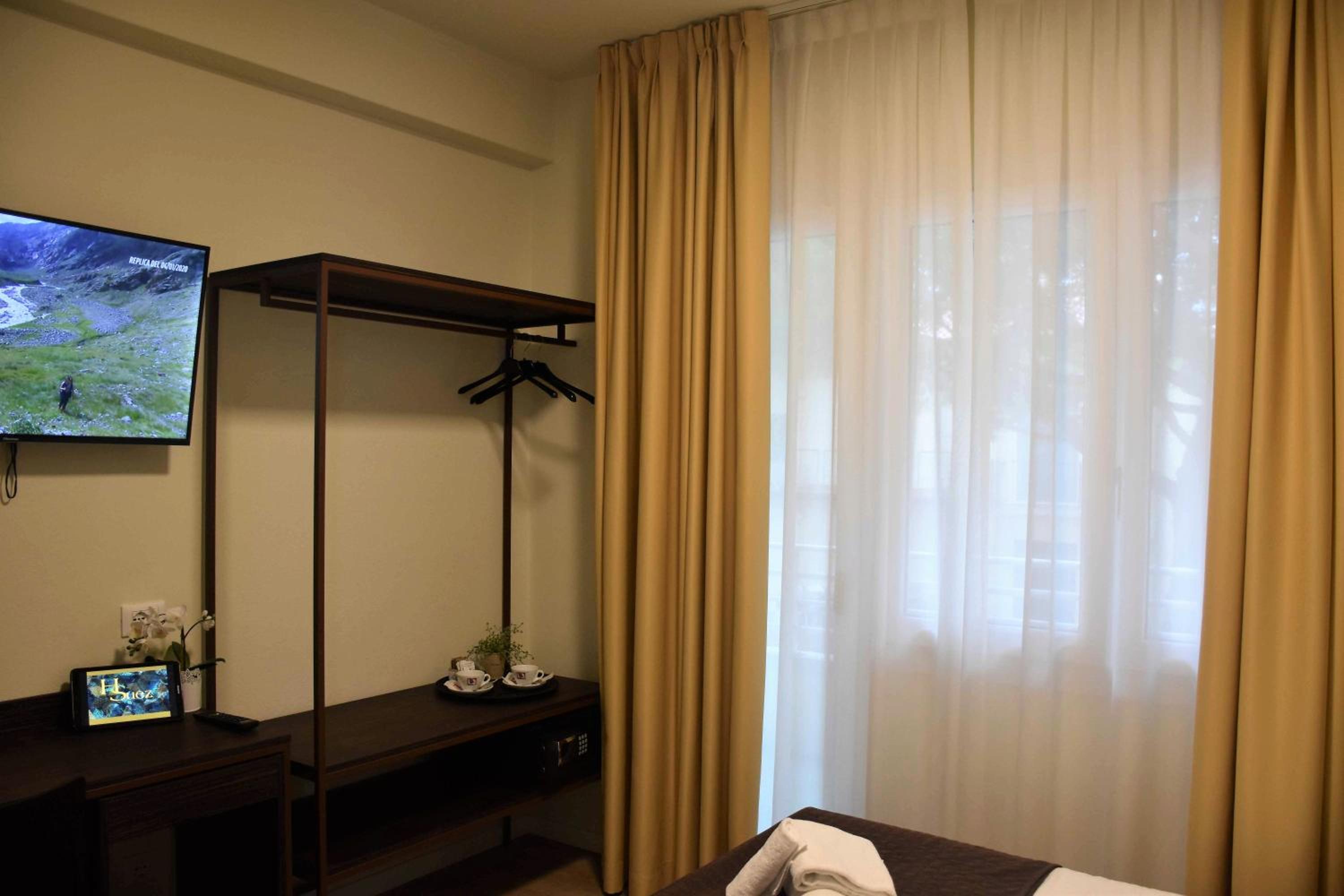 Small Single Room photo 2