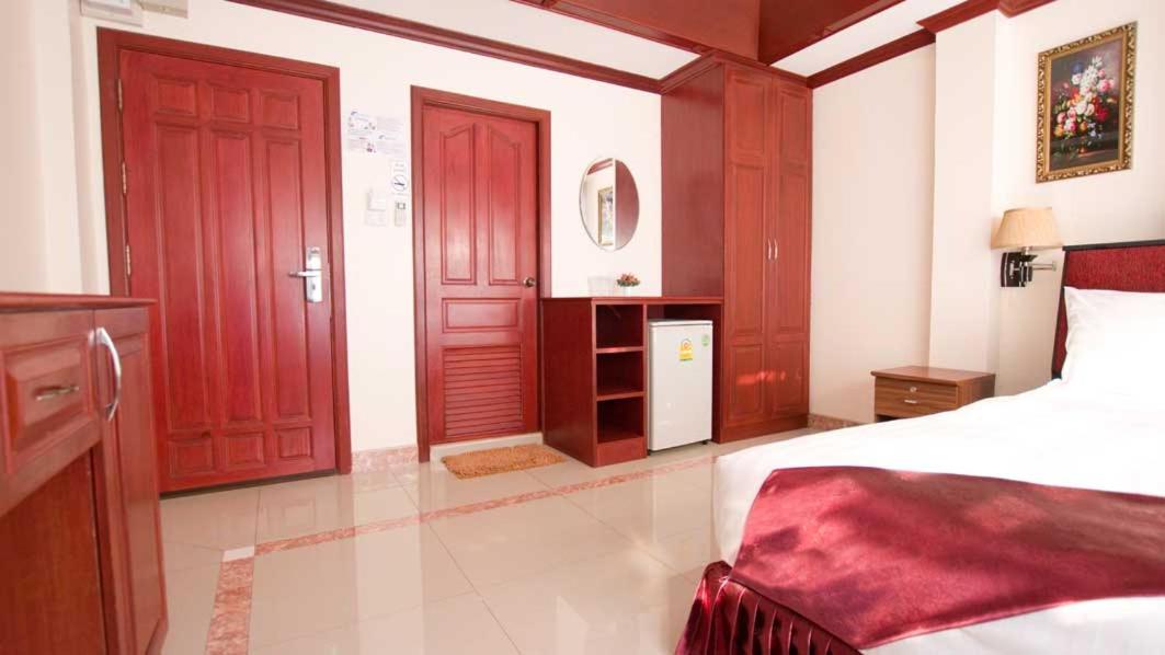 Double Room with Balcony - Photo 4