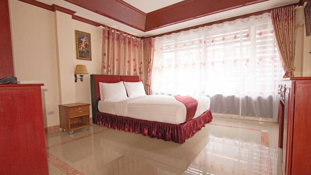 Double Room with Balcony - Photo 5