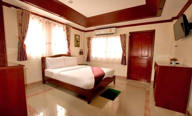Deluxe Double Room - Photo 1