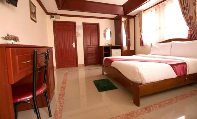 Deluxe Double Room - Photo 2