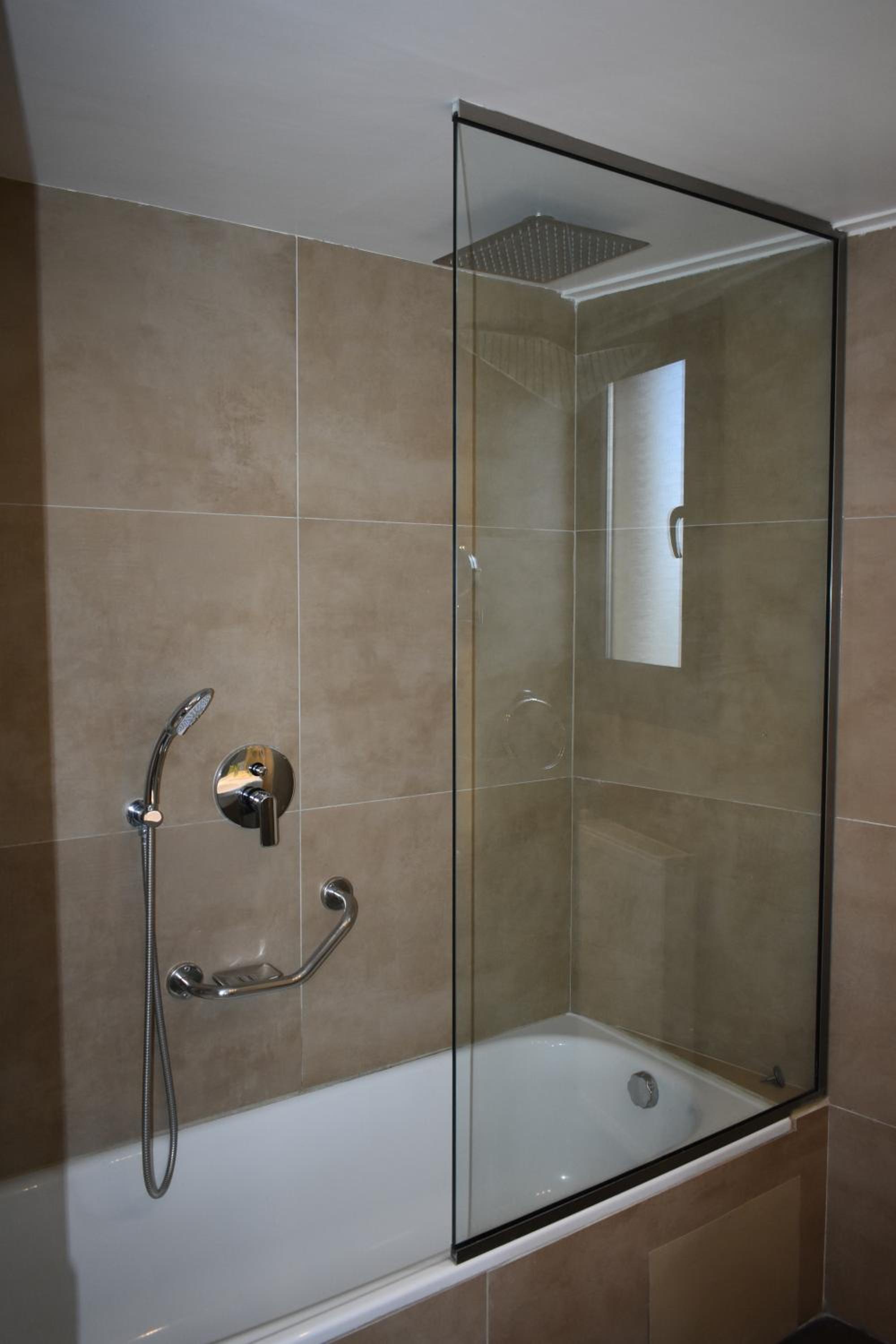 Suite with Mountain View - Photo 2