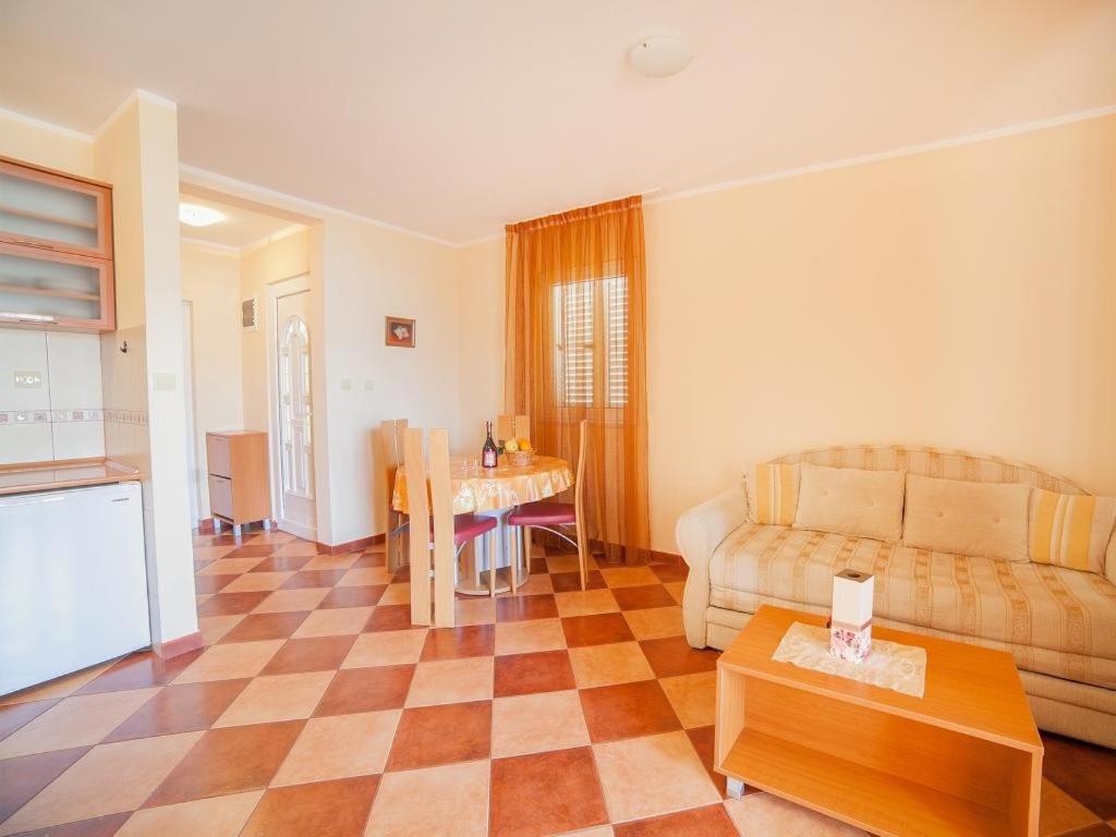 One Bedroom Apartment with Balcony