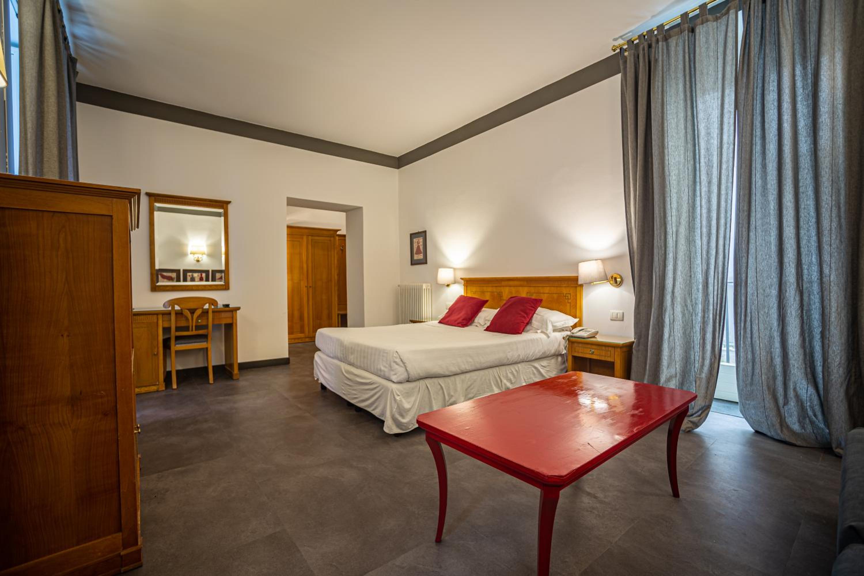Standard Triple Room photo 2