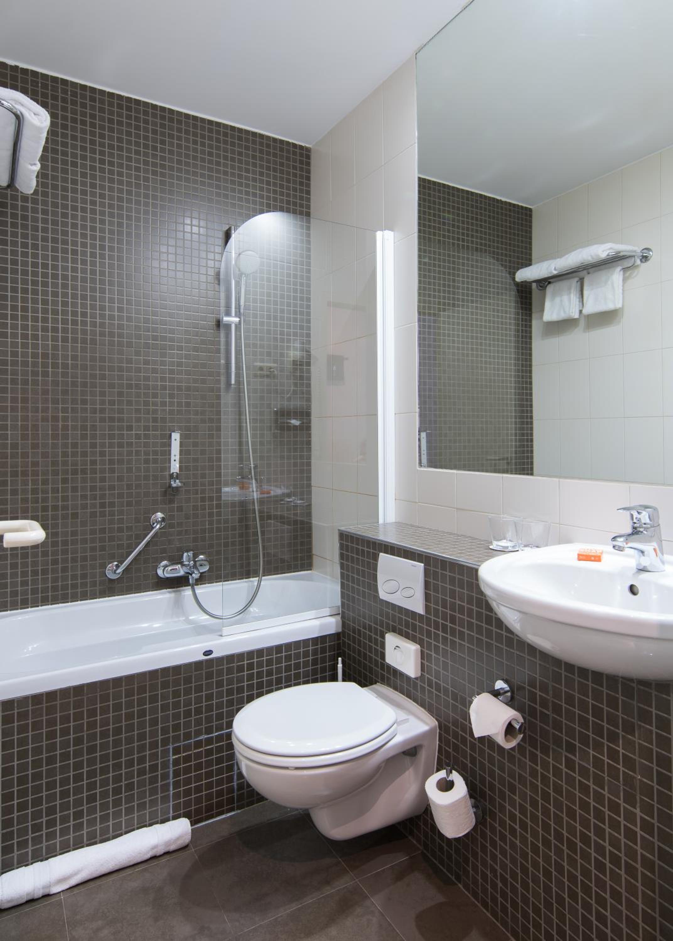Business Double Room - Photo 5