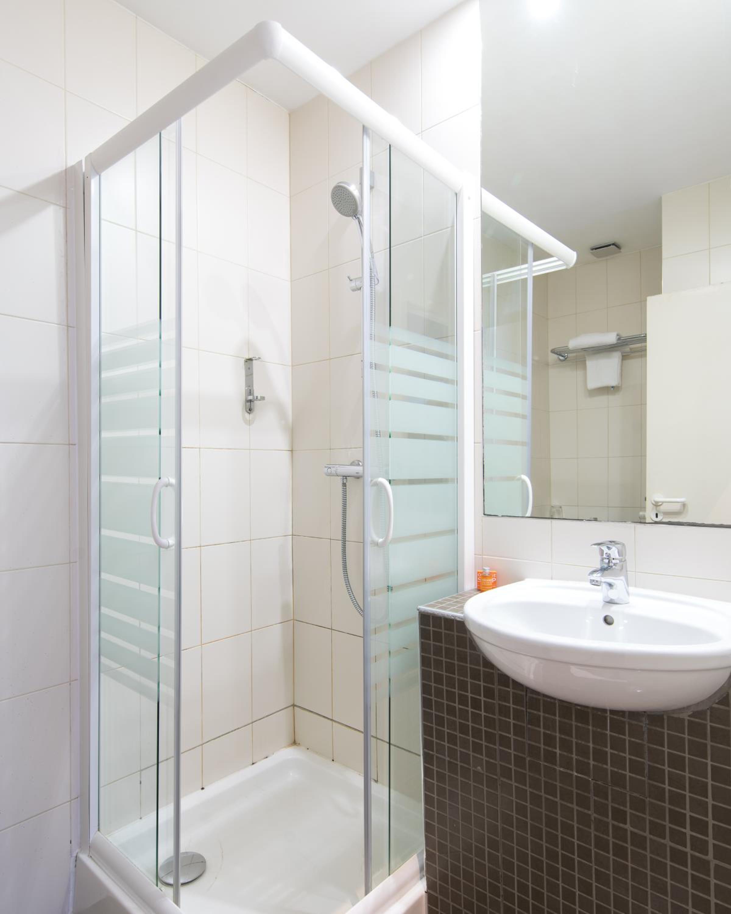 Small Single Room photo 2