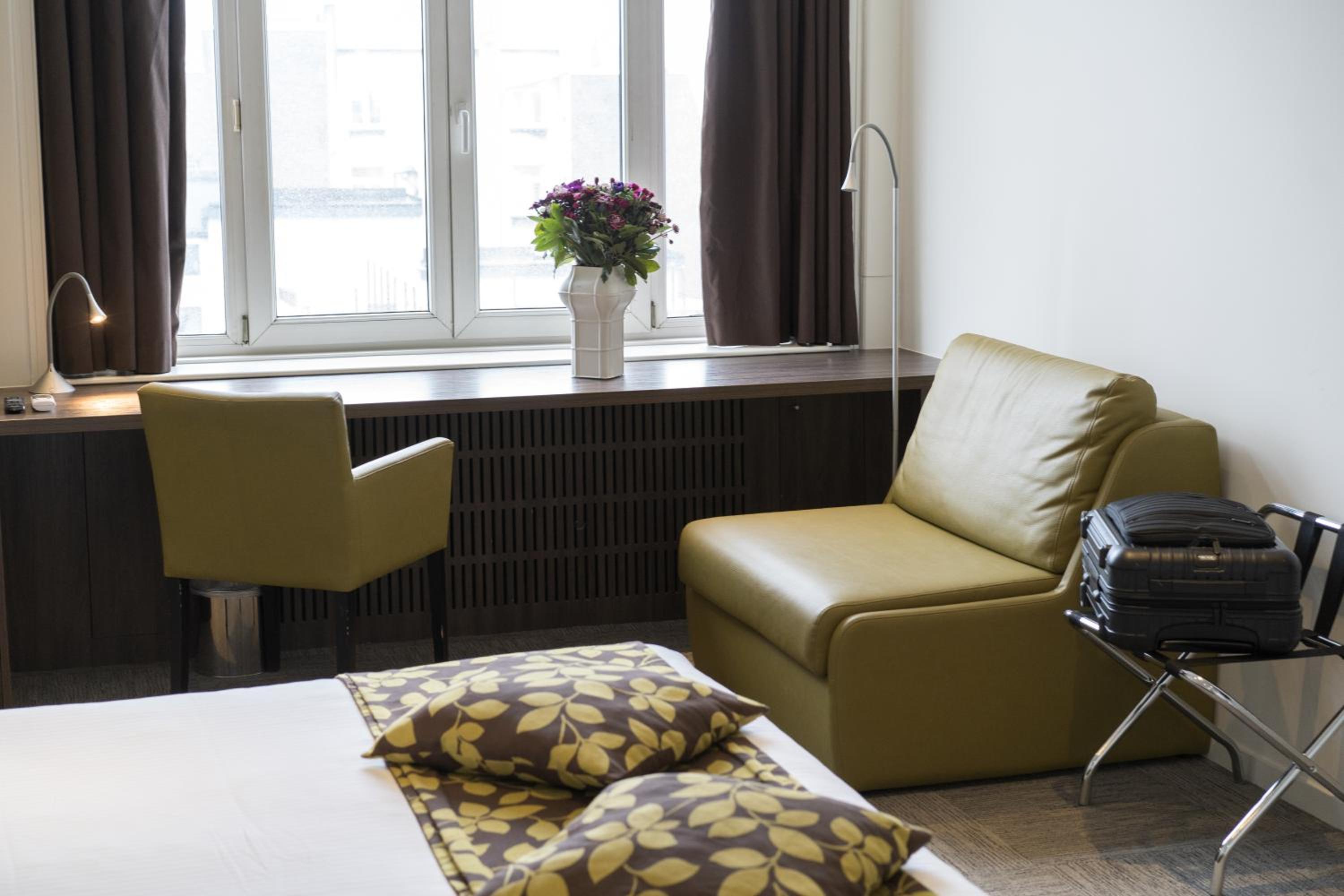 Business Double Room - Photo 7