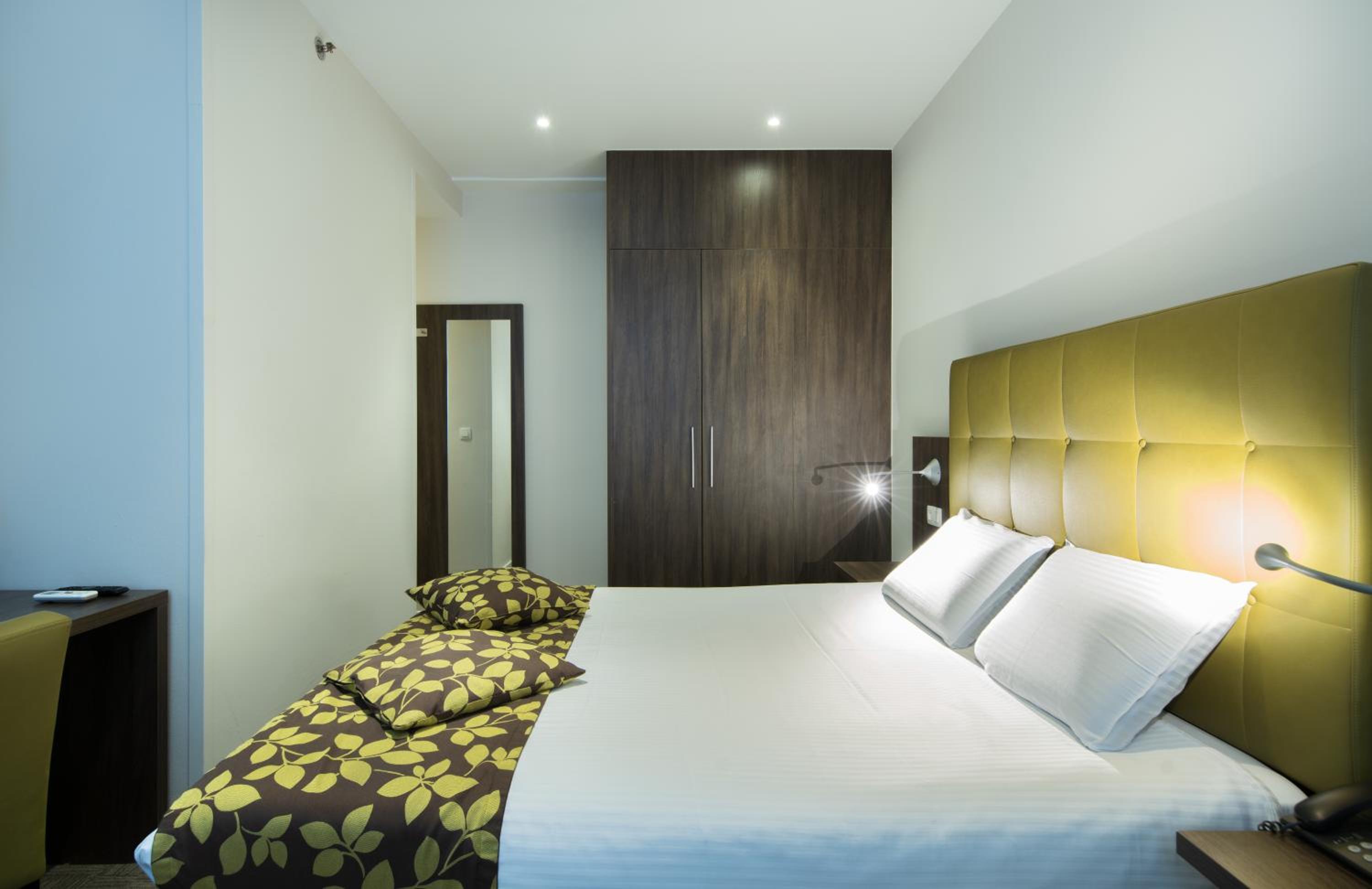 Standard Double Room - Photo 3