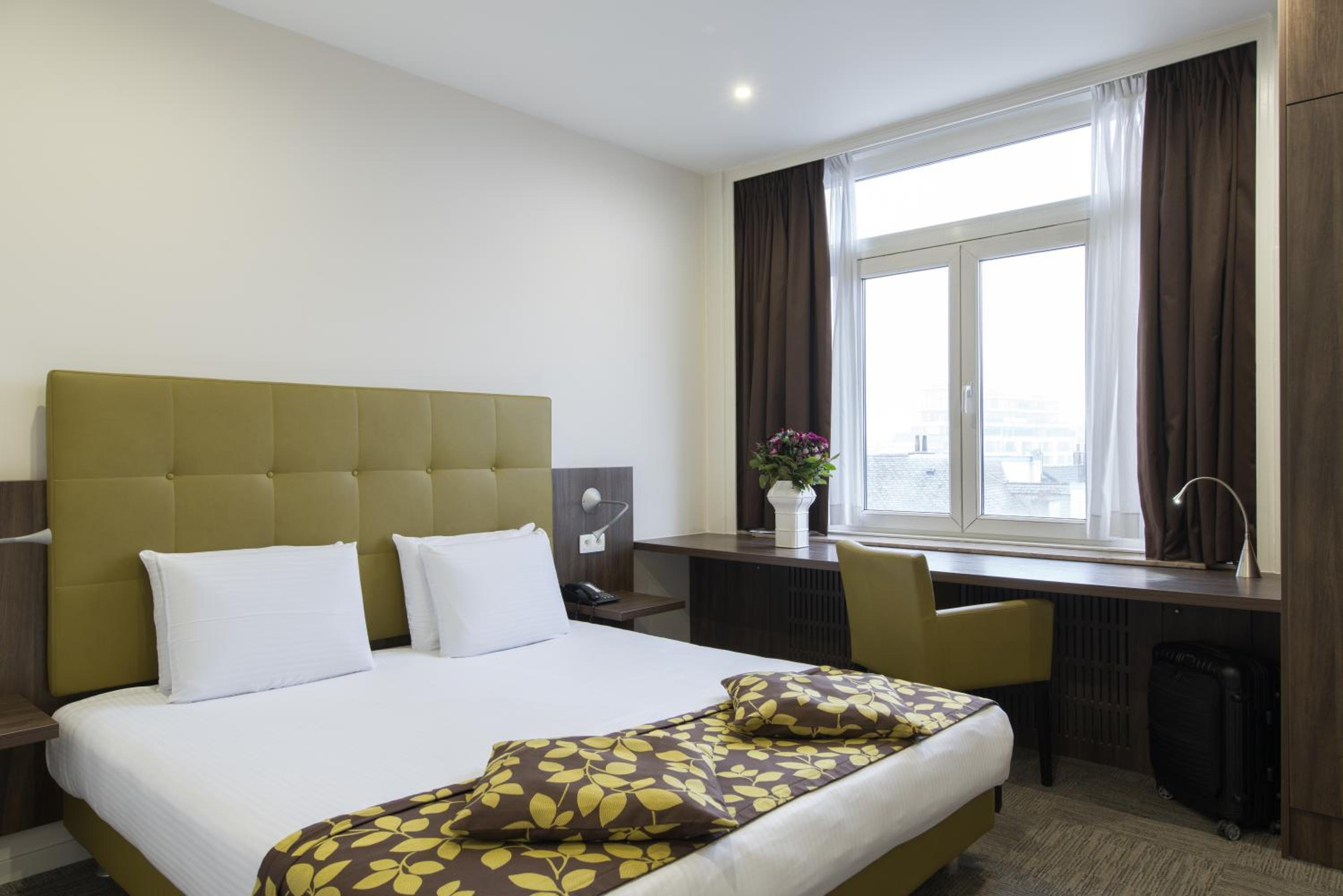 Standard Double Room - Photo 14