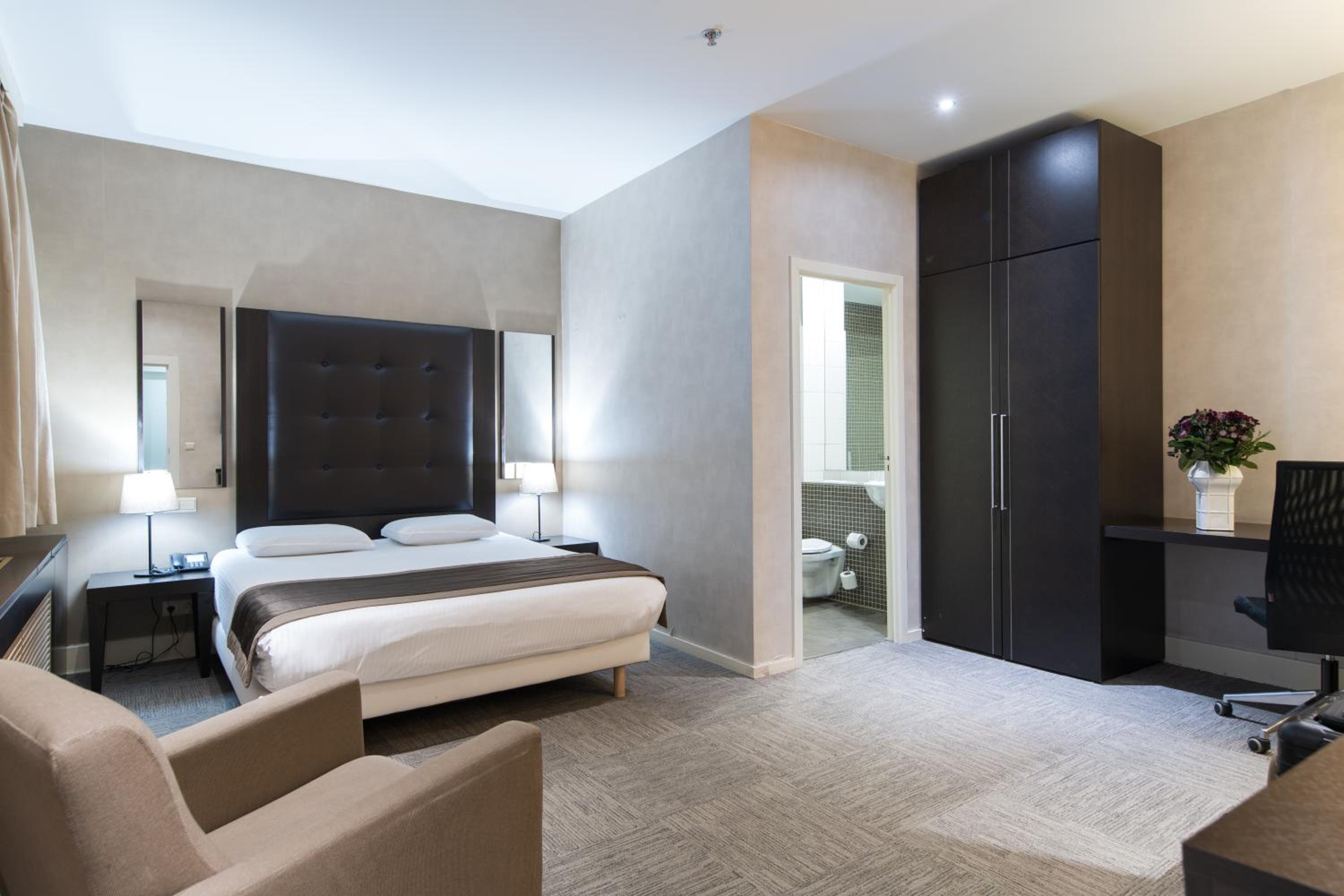 Business Double Room - Photo 9