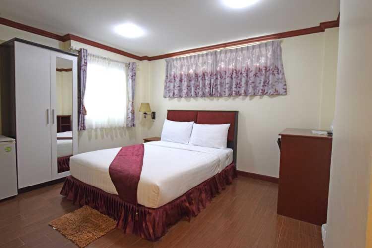 Small Double Room - Photo 1