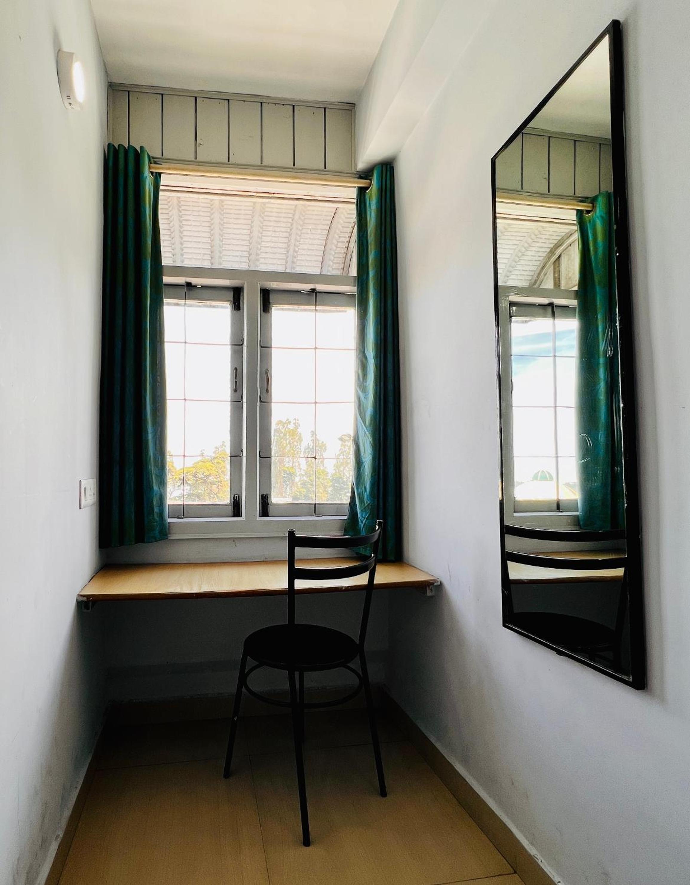 Deluxe Double Room - Photo 18