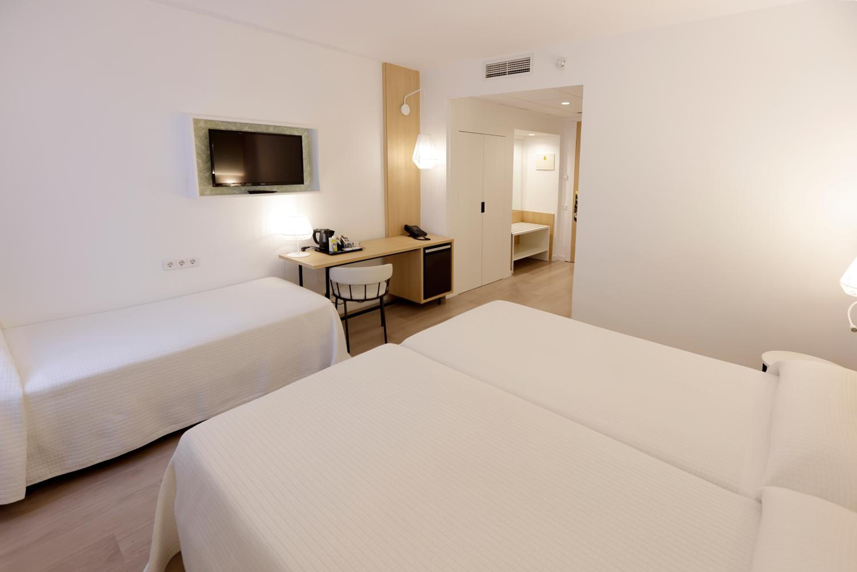 Triple Room - Photo 1