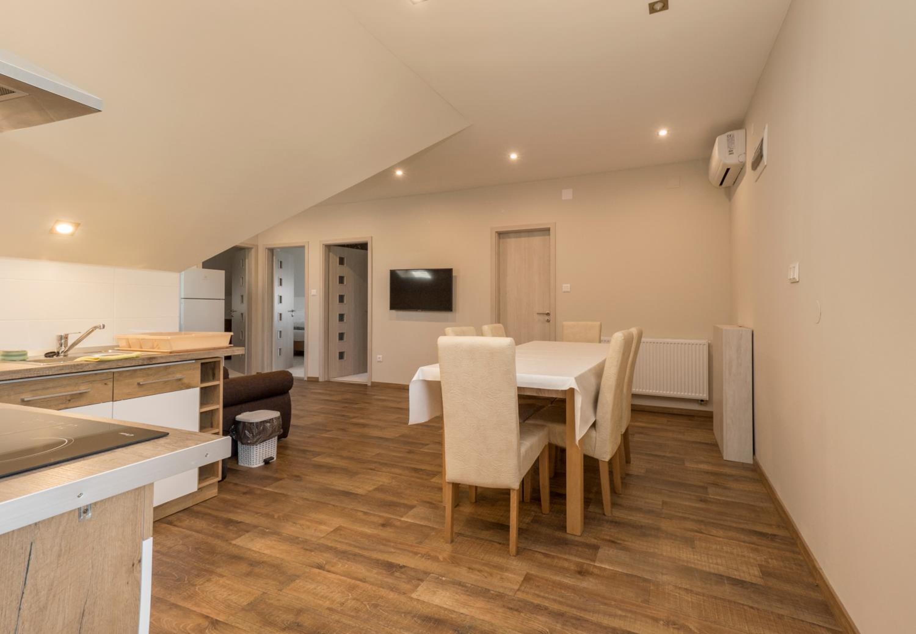Three-Bedroom Apartment - Photo 3