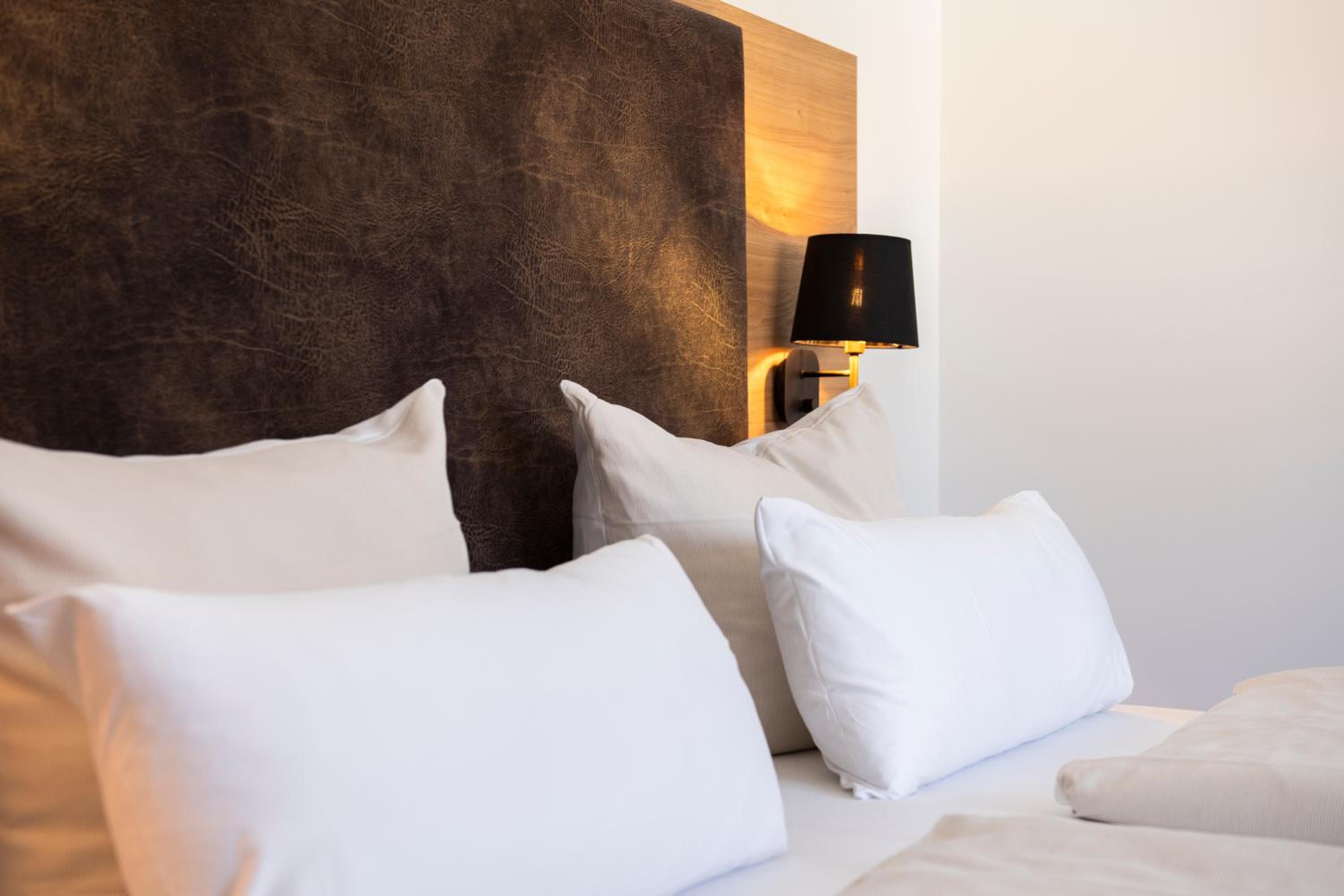 Standard Double Room - Photo 3