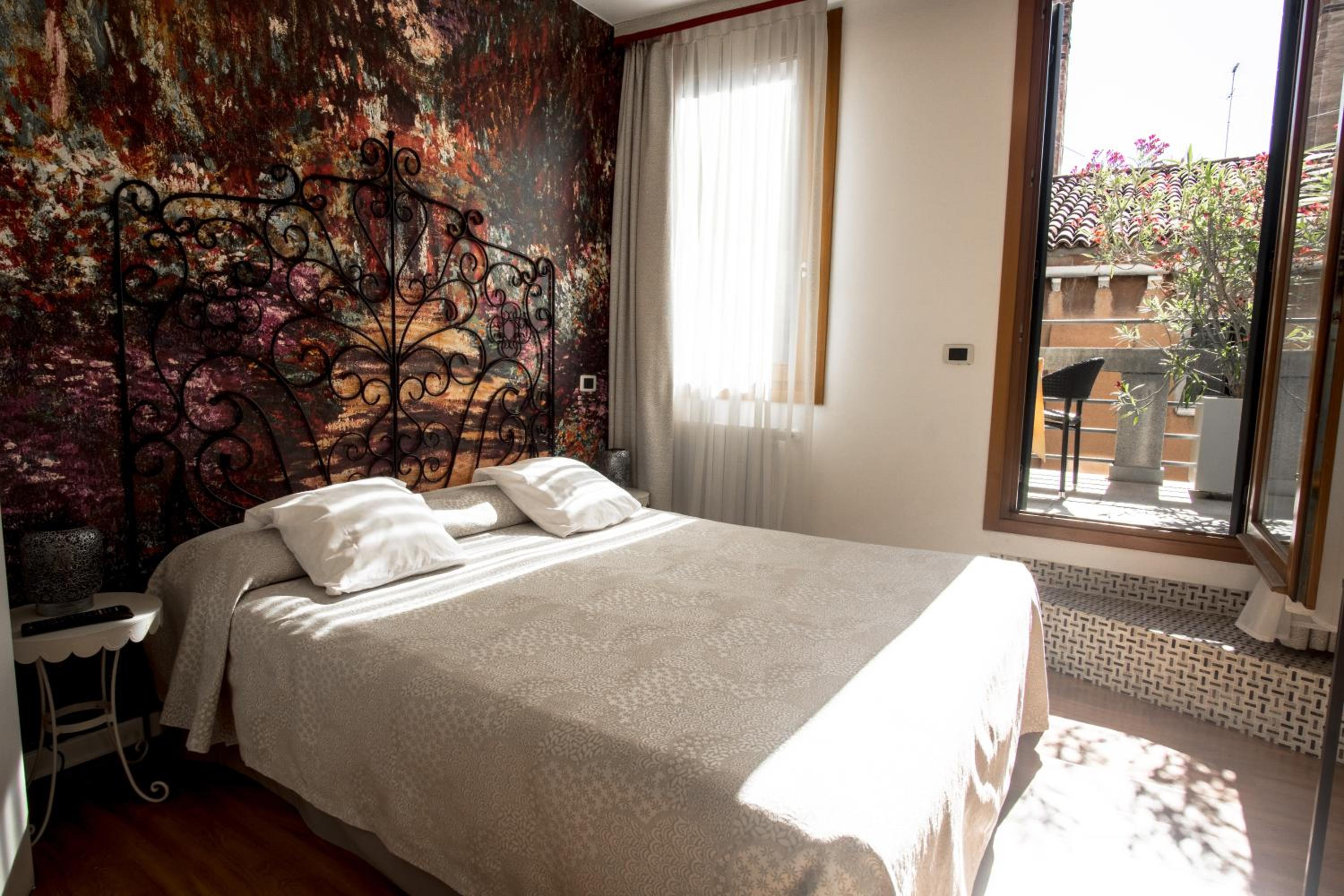Double Room with Balcony photo 1