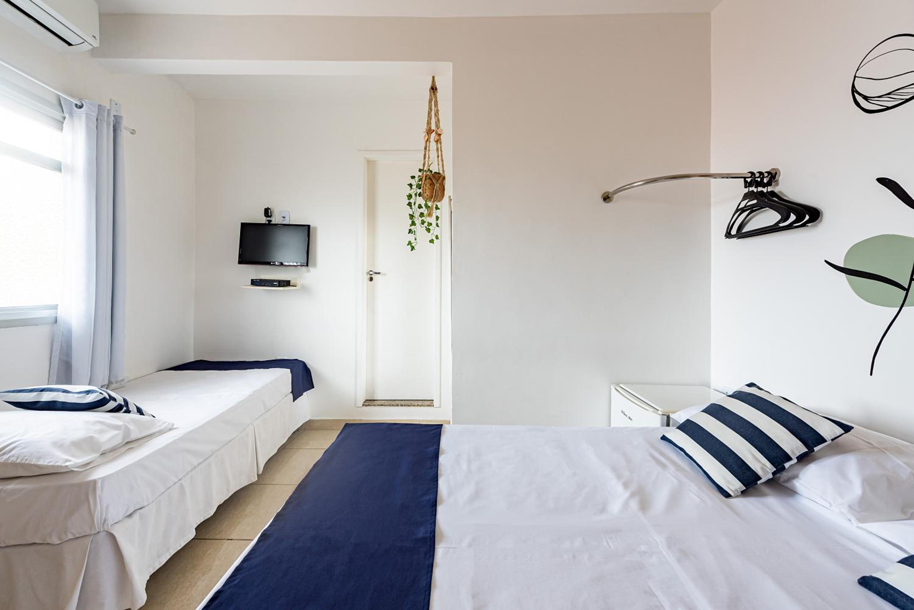 Standard Triple Room - Photo 4