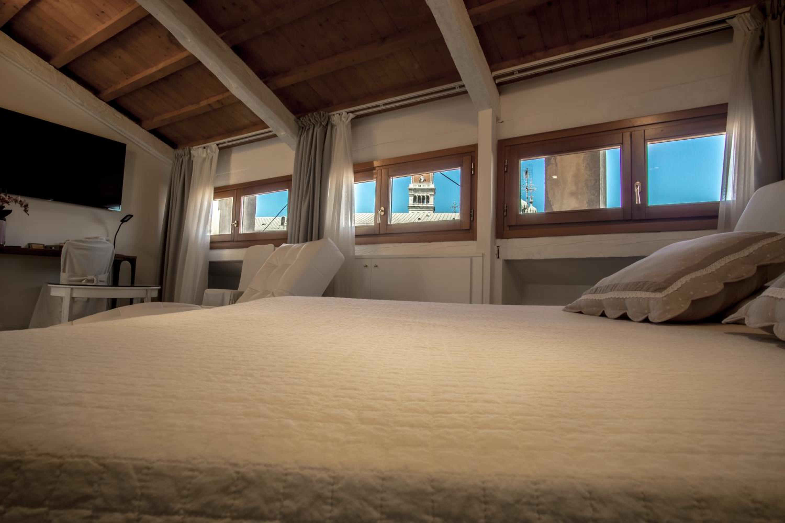Deluxe Room photo 1
