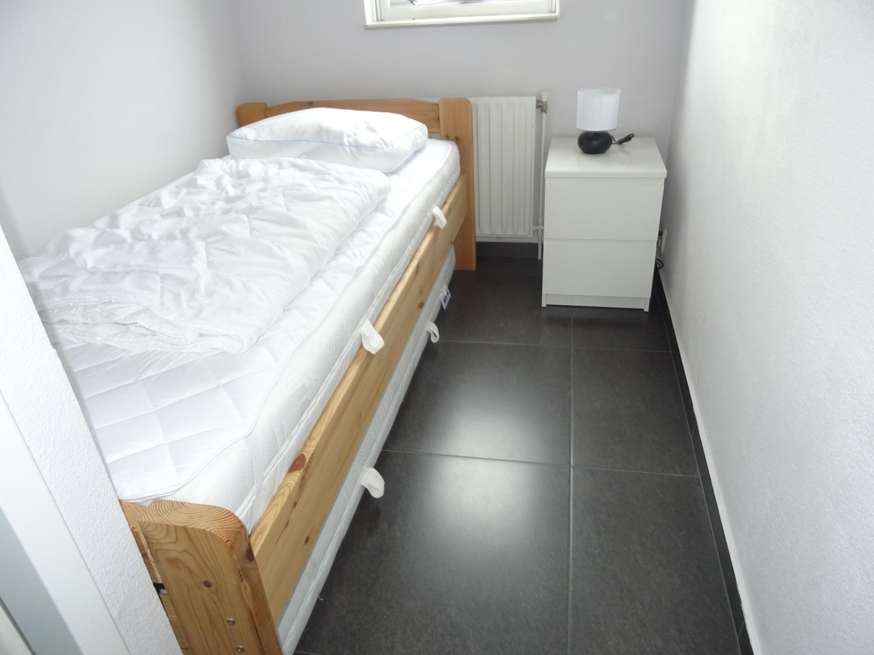 Three-Bedroom House - Photo 7