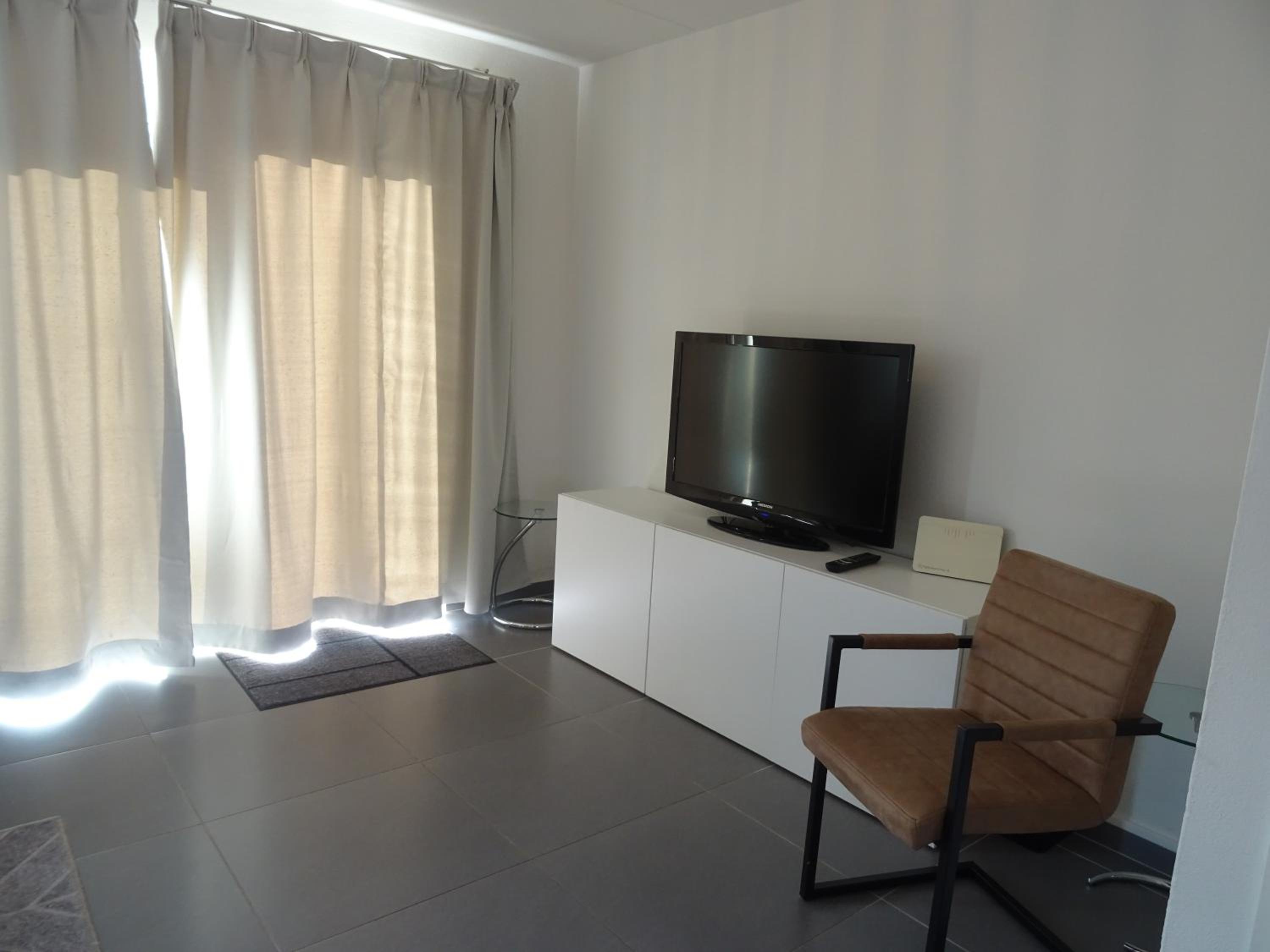 Three-Bedroom House - Photo 9
