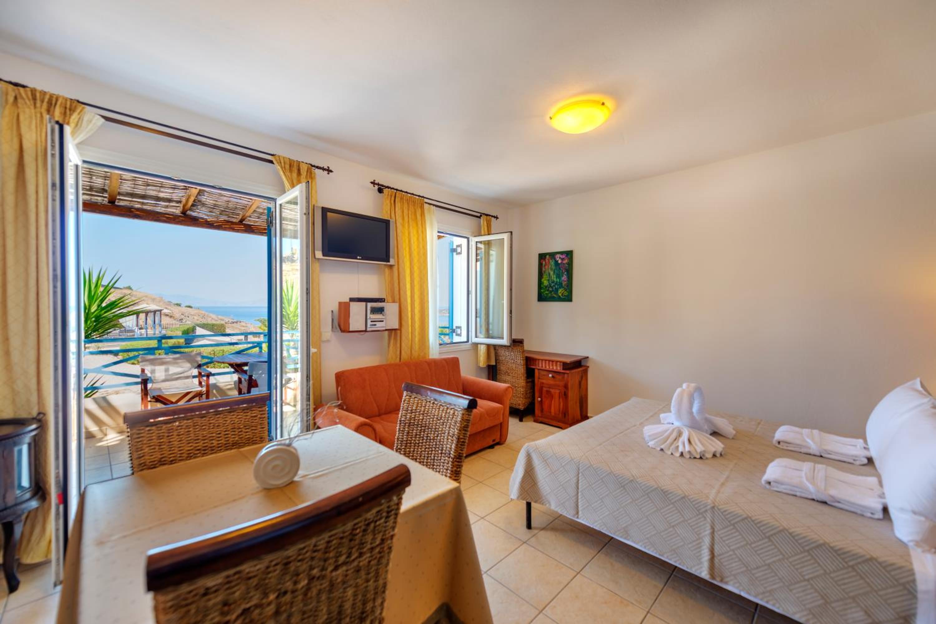 Classic Suite with Sea View - Photo 4