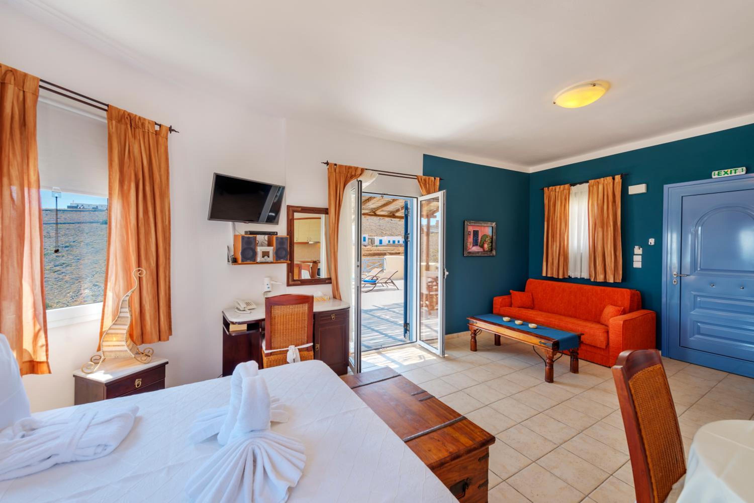 Superior Classic Suite with Sea View - Photo 6