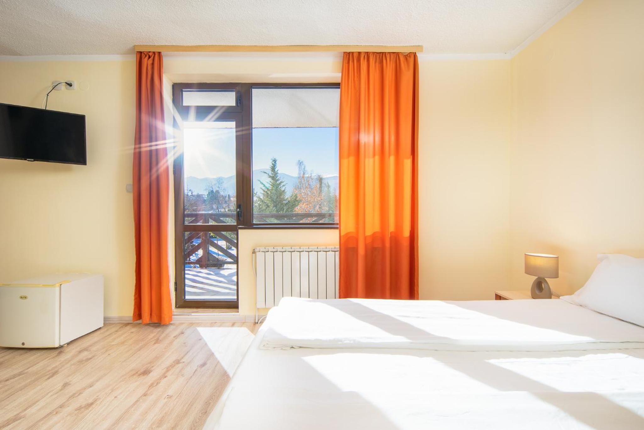 Double Room with Spa Bath photo 2