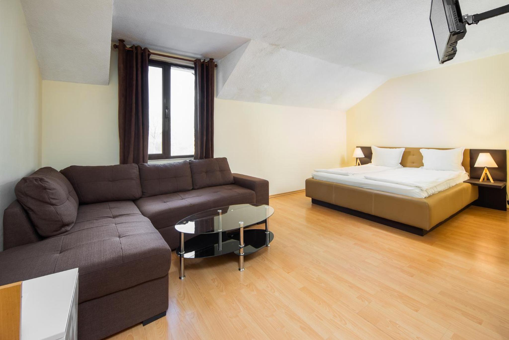 Double Room with Spa Bath photo 1