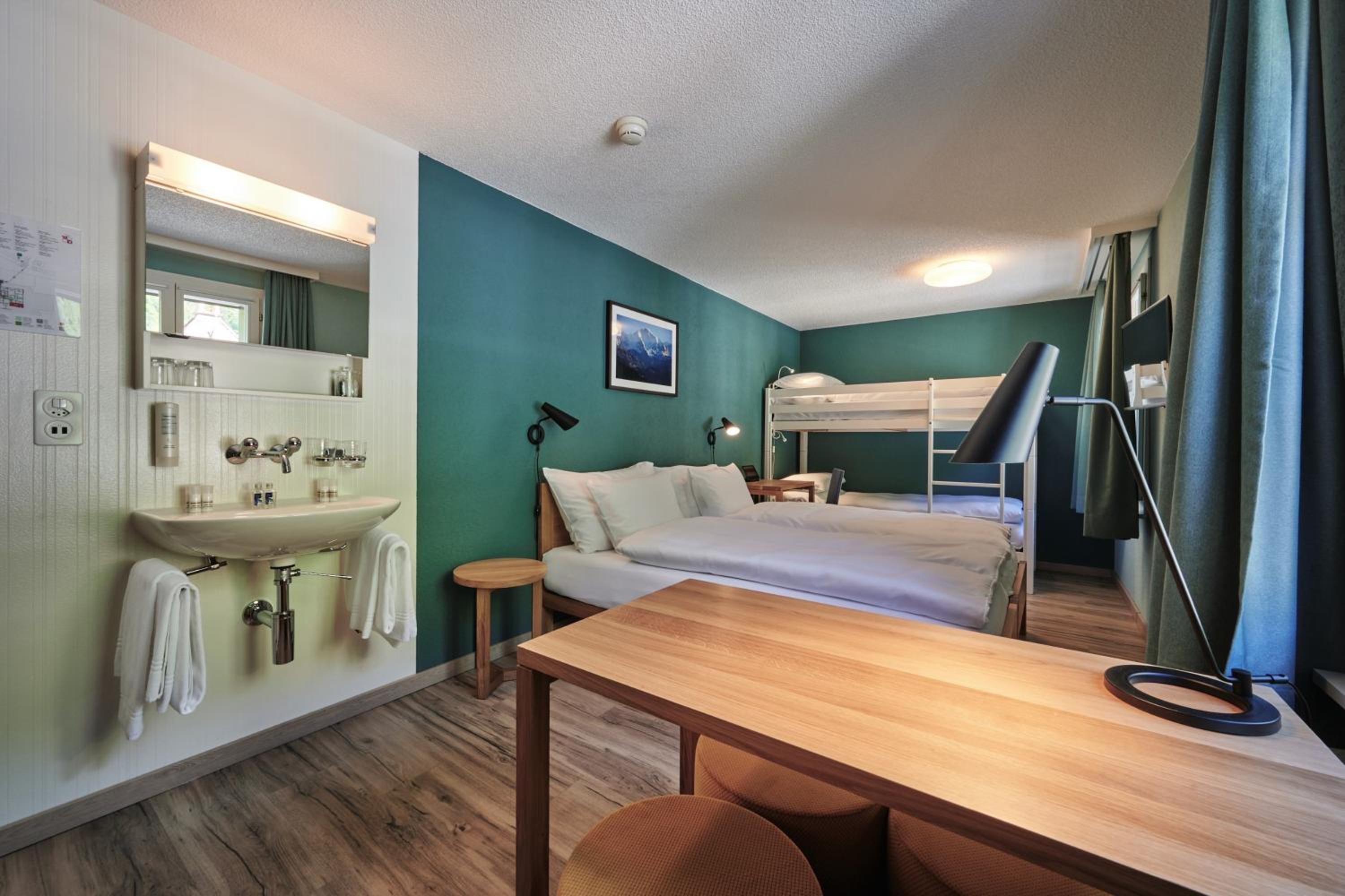 (5th Floor) Quadruple Room with Shared Bathroom