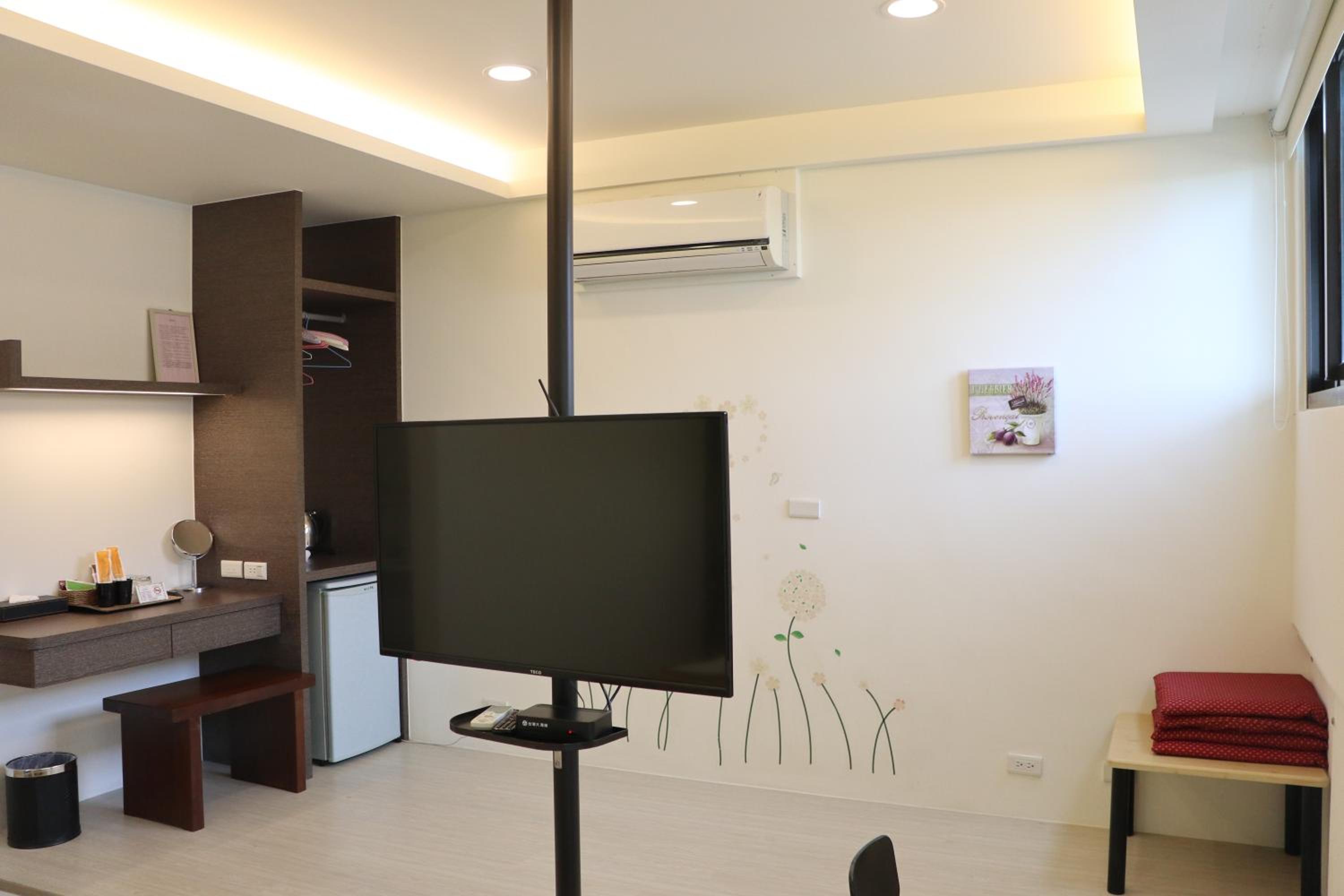 Deluxe Double Room with Balcony photo 1