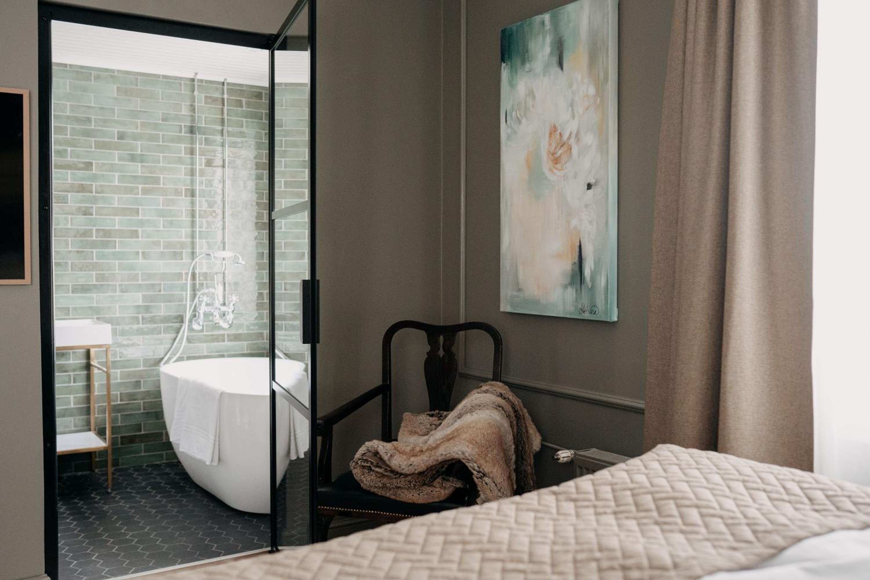 Deluxe Double Room with Bath