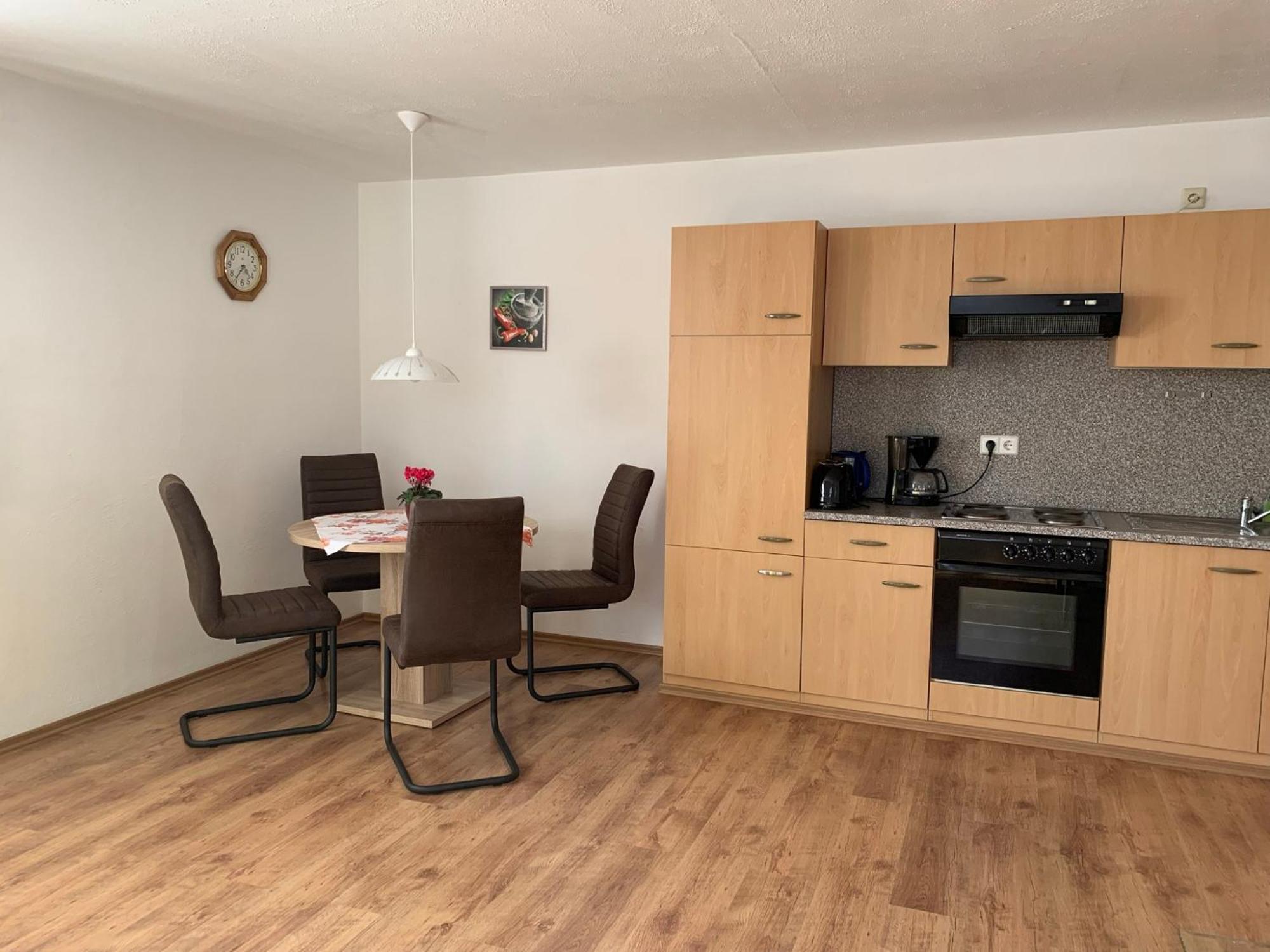 Apartment with Mountain View photo 2