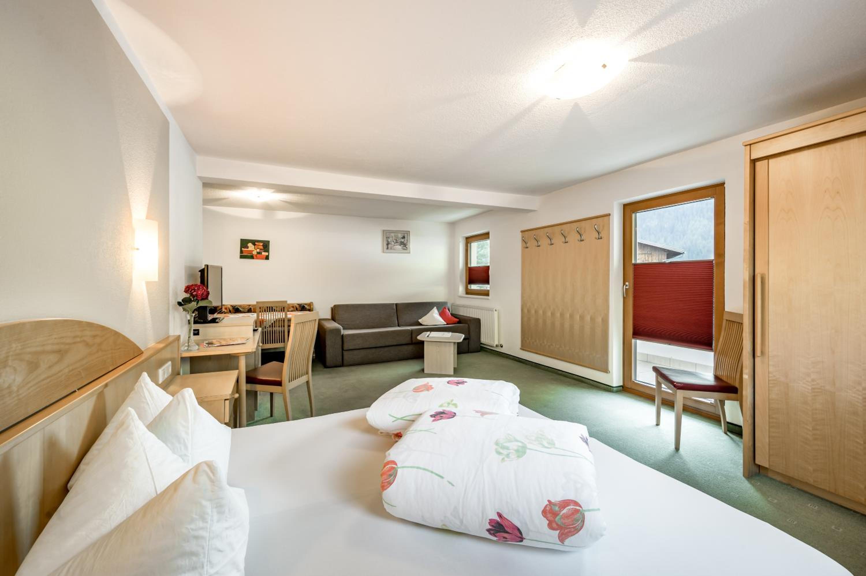 Deluxe Double Room with Balcony