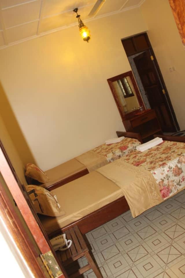 Double or Twin Room with Bathroom