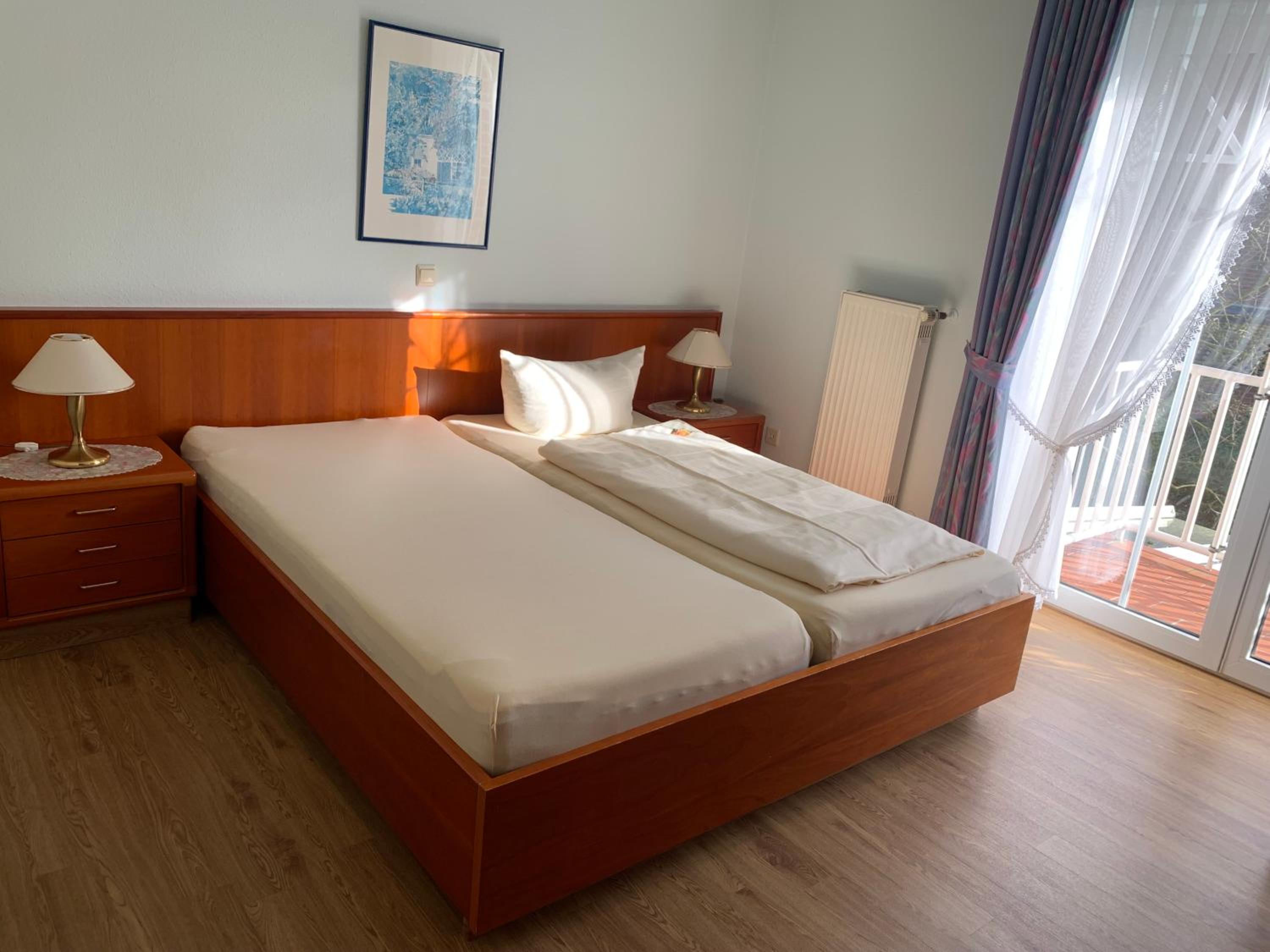 Classic Double Room With Balcony - Photo 1