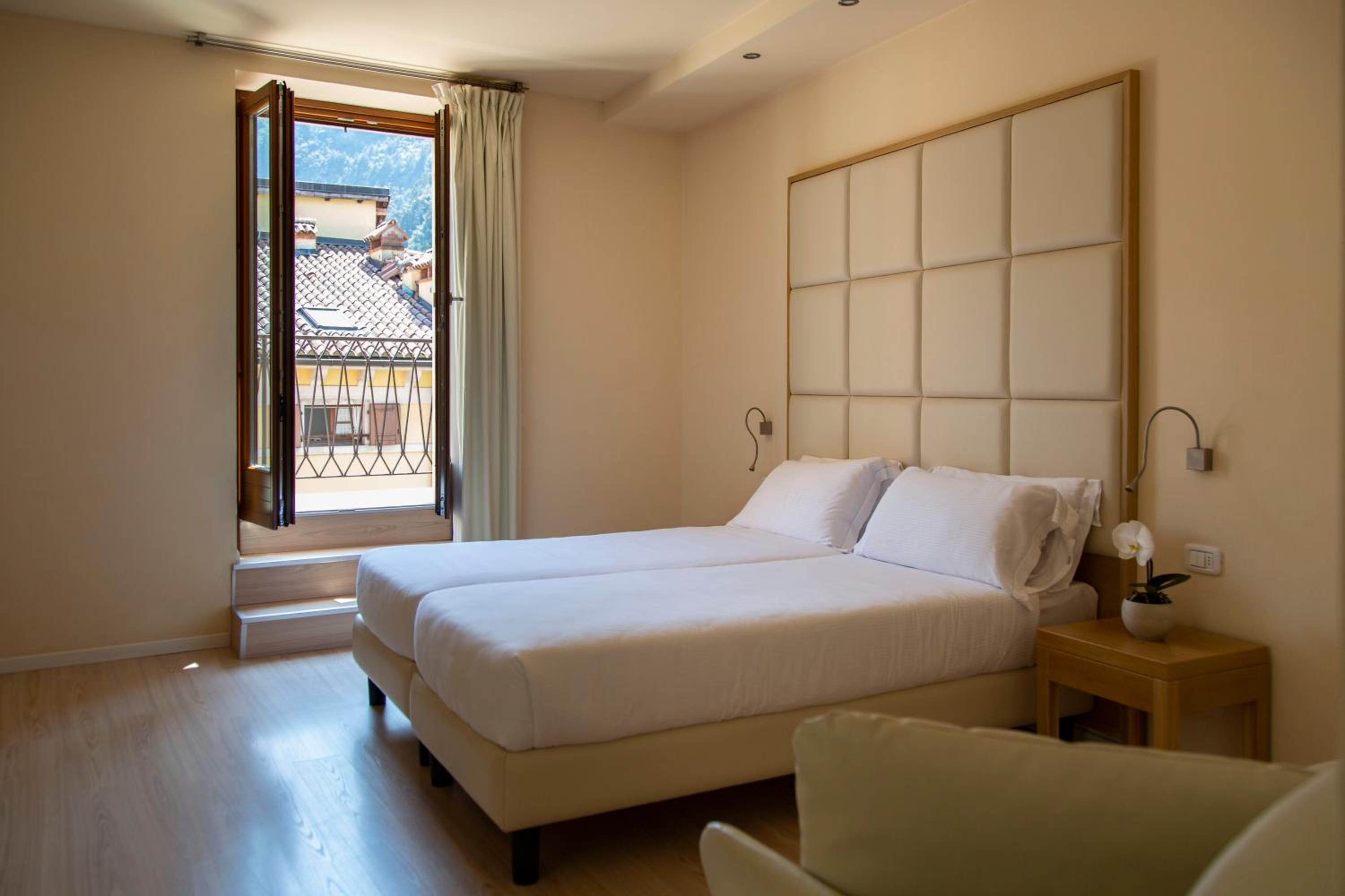 Junior Suite with Balcony photo 1