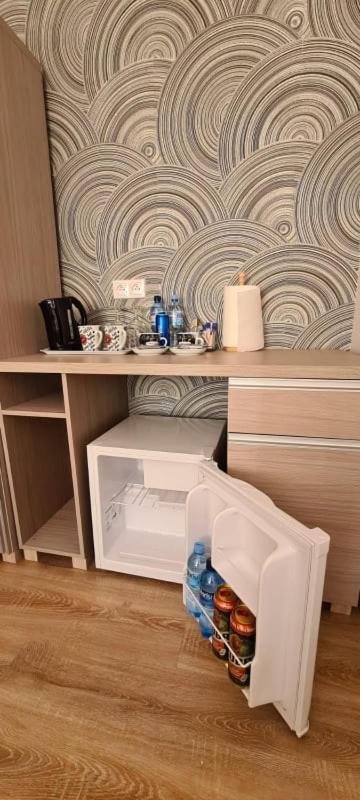 Apartment with Shower photo 1