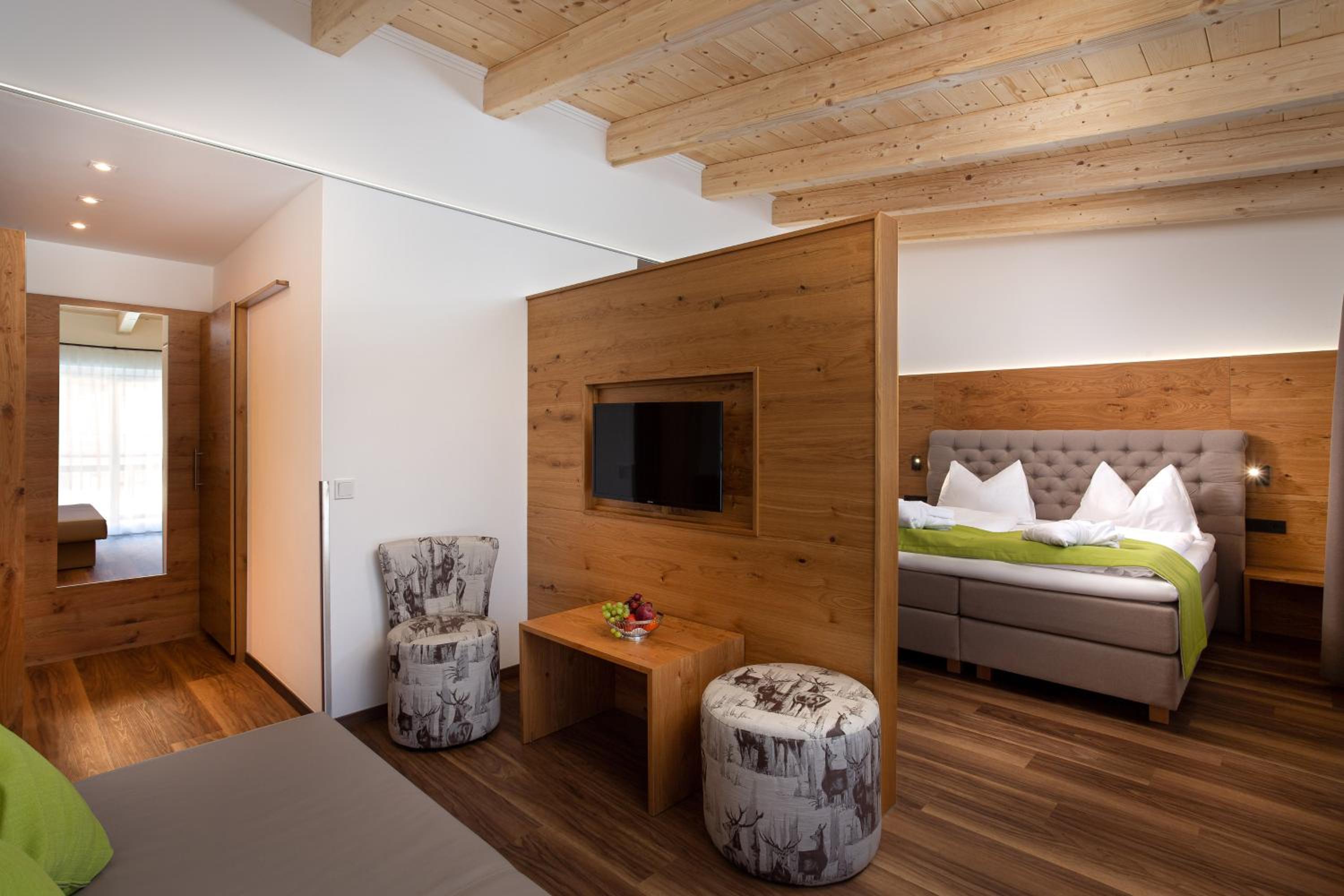Junior Suite with Balcony photo 1