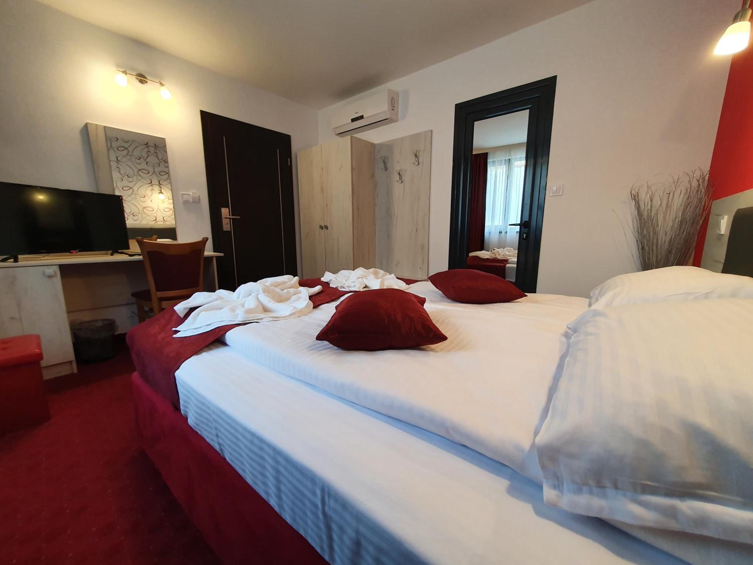 Standard Double Room photo 2