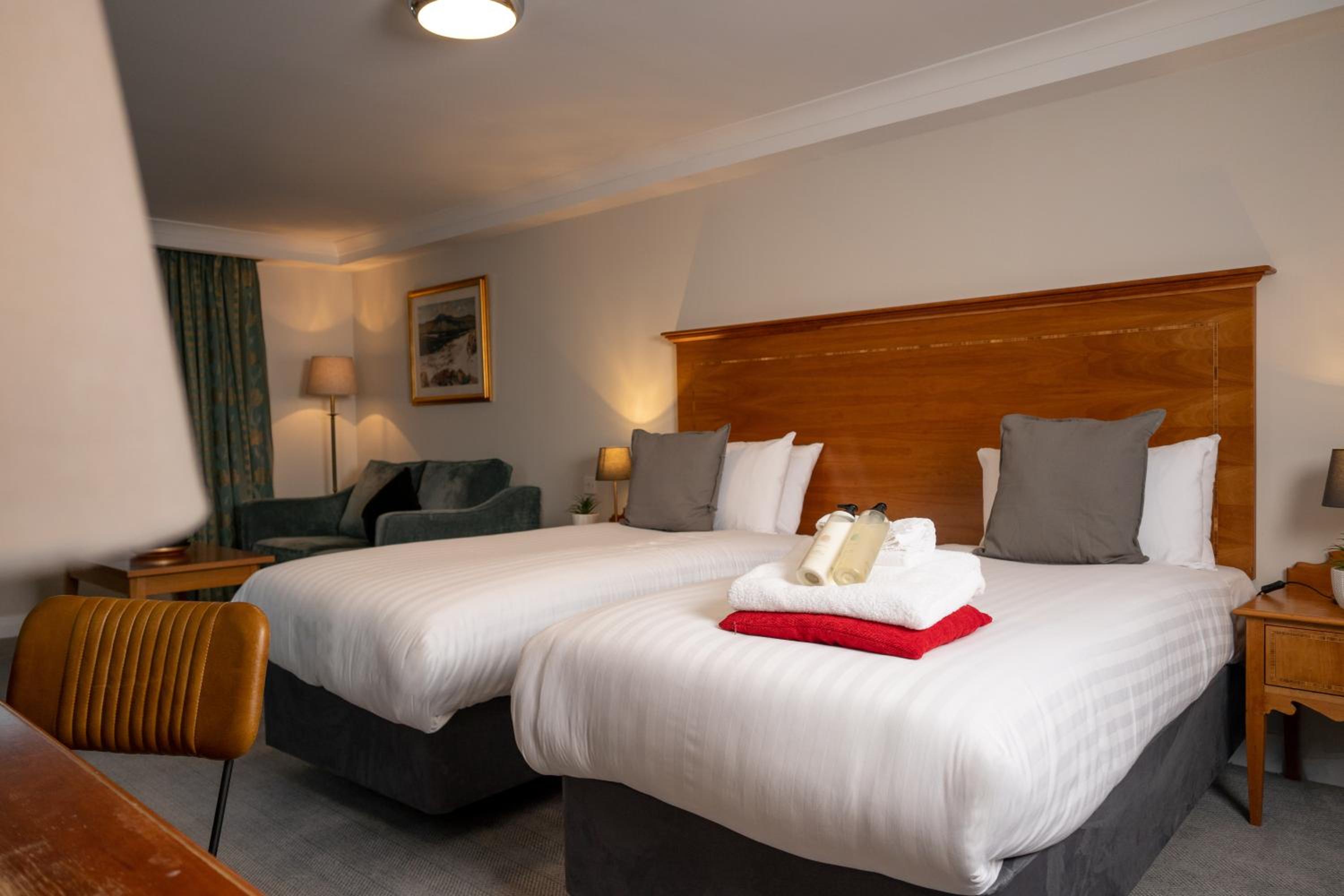 Standard Twin Room - Non-Smoking - Photo 1