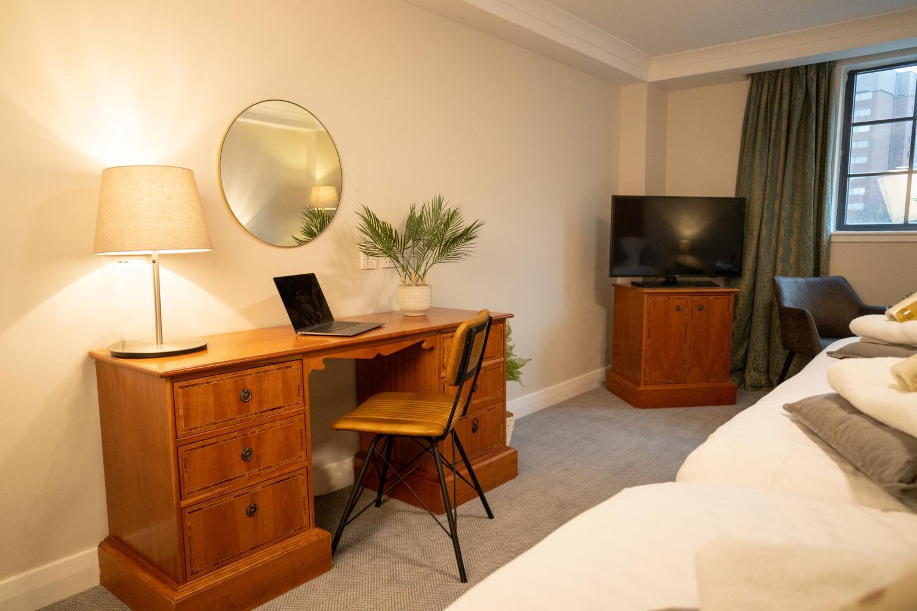 Superior Double Room with Two Double Beds - Non-Smoking - Photo 4